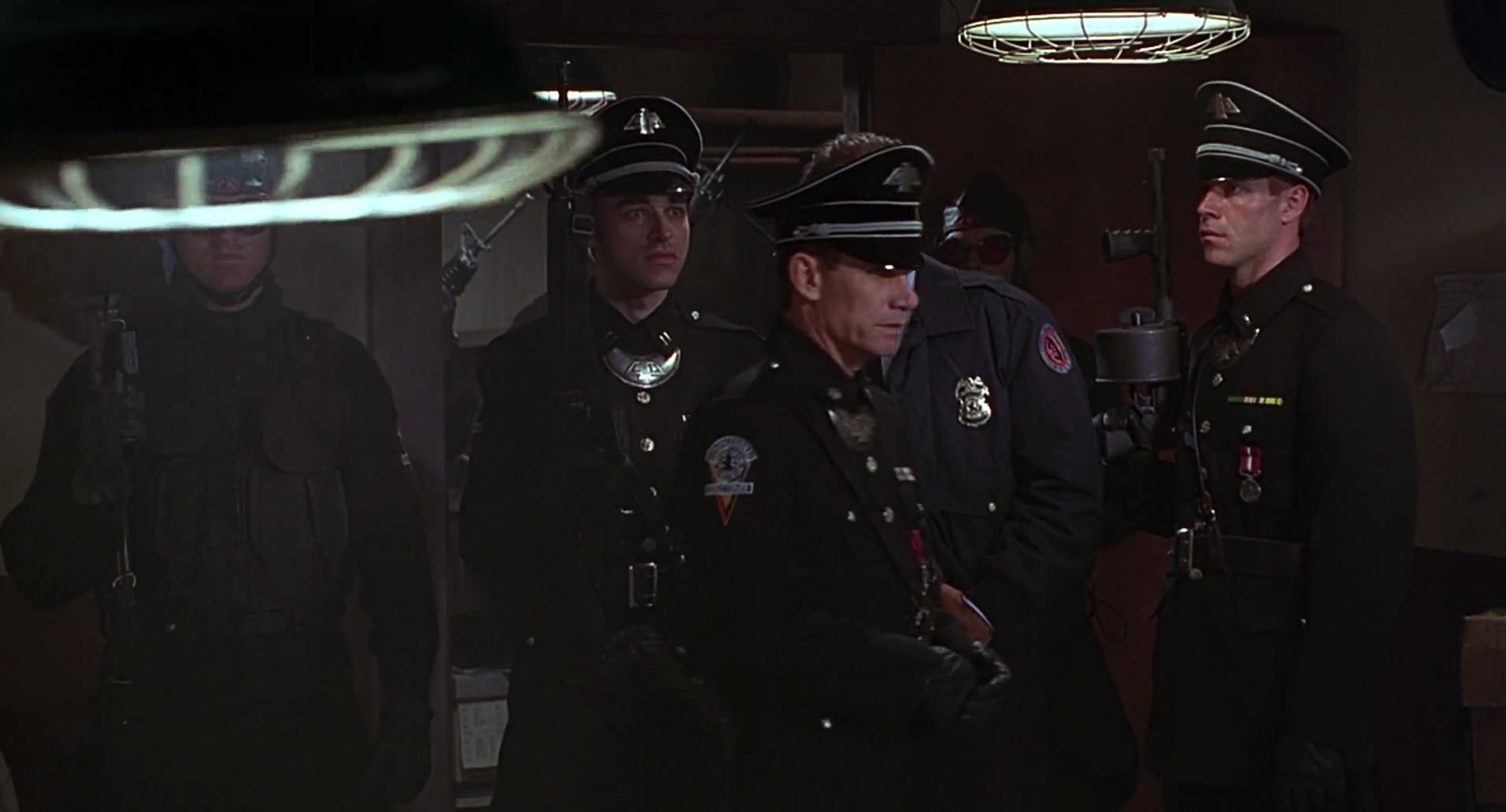 Barb Wire (1996) HD screenshot 5663