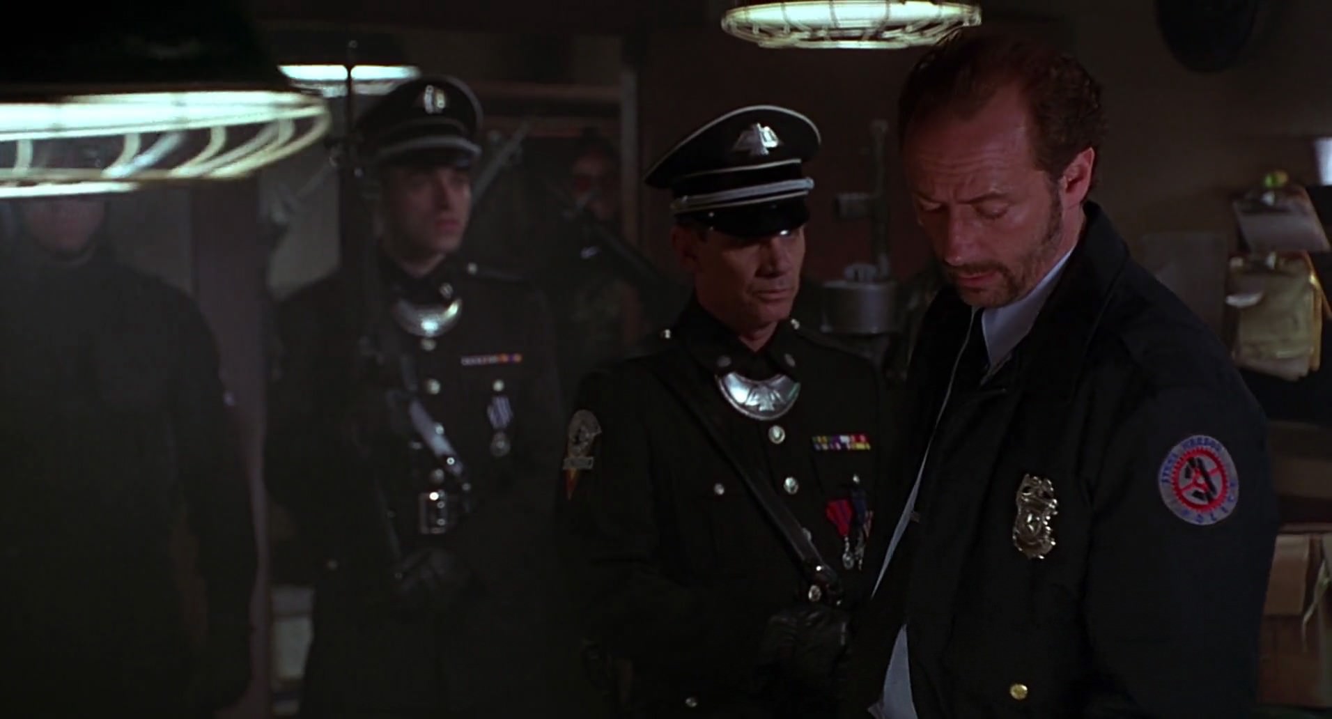 Barb Wire (1996) screencap 5691