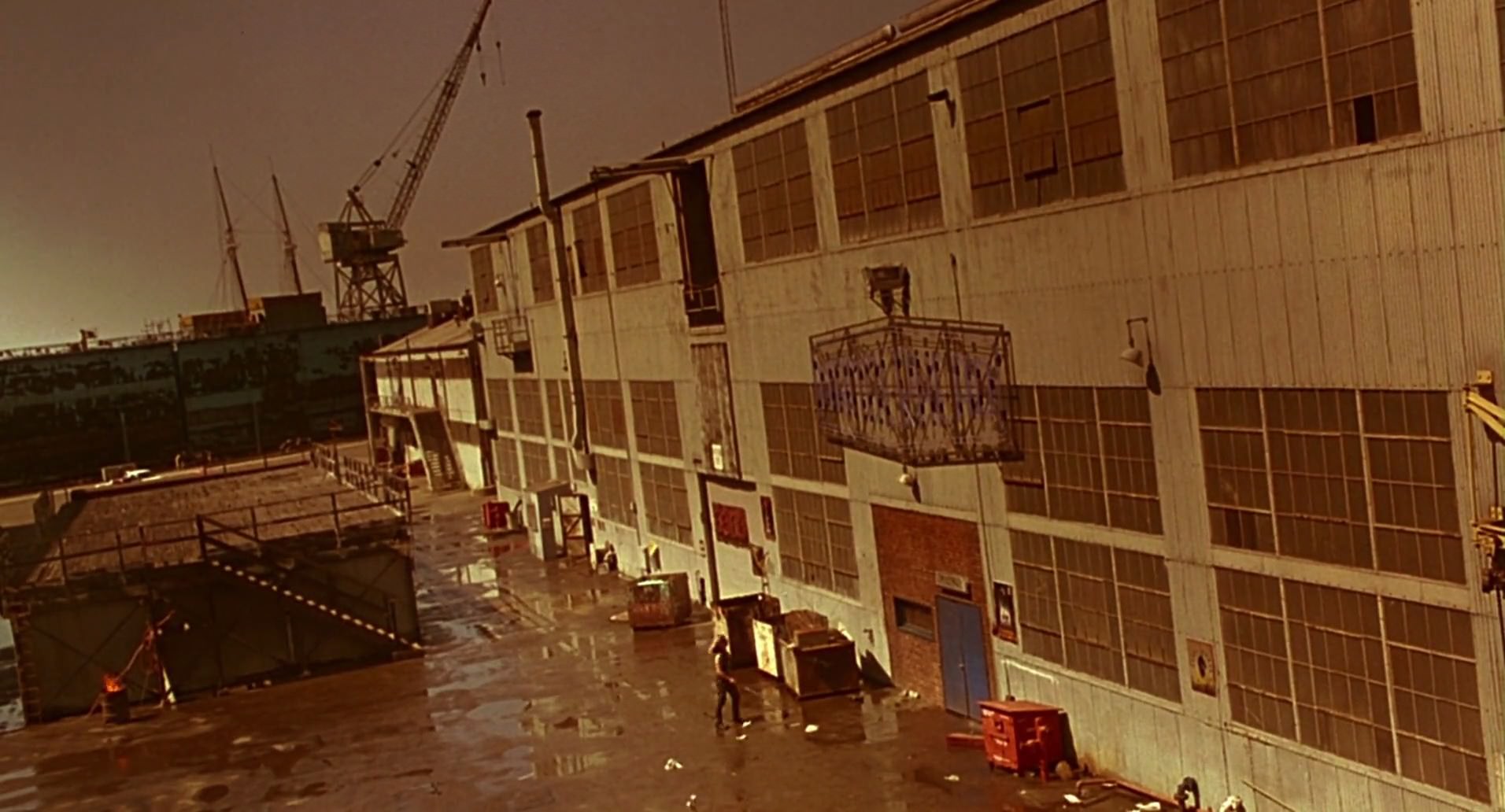 Barb Wire (1996) screencap 5745