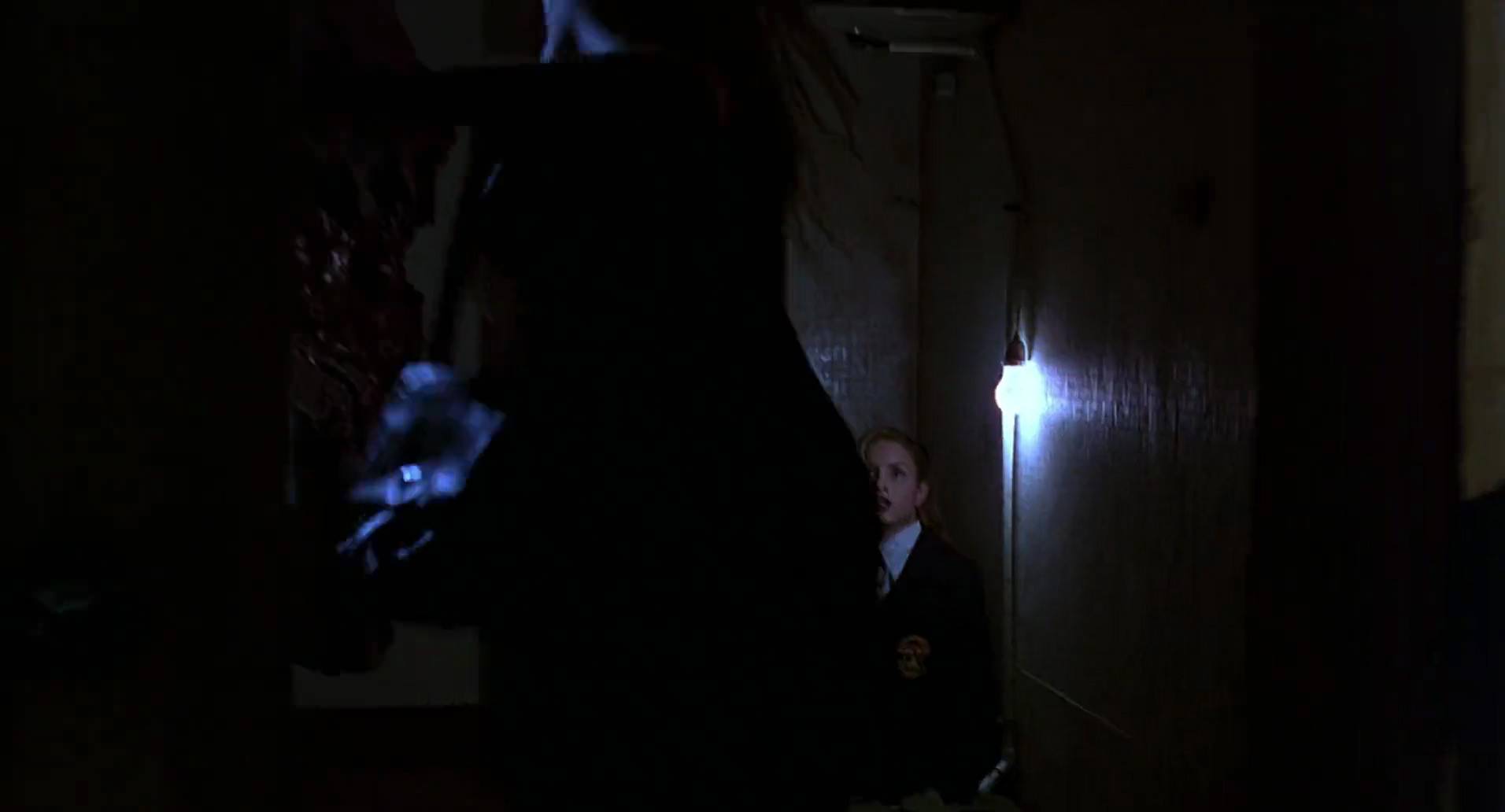 Barb Wire (1996) screencap 576
