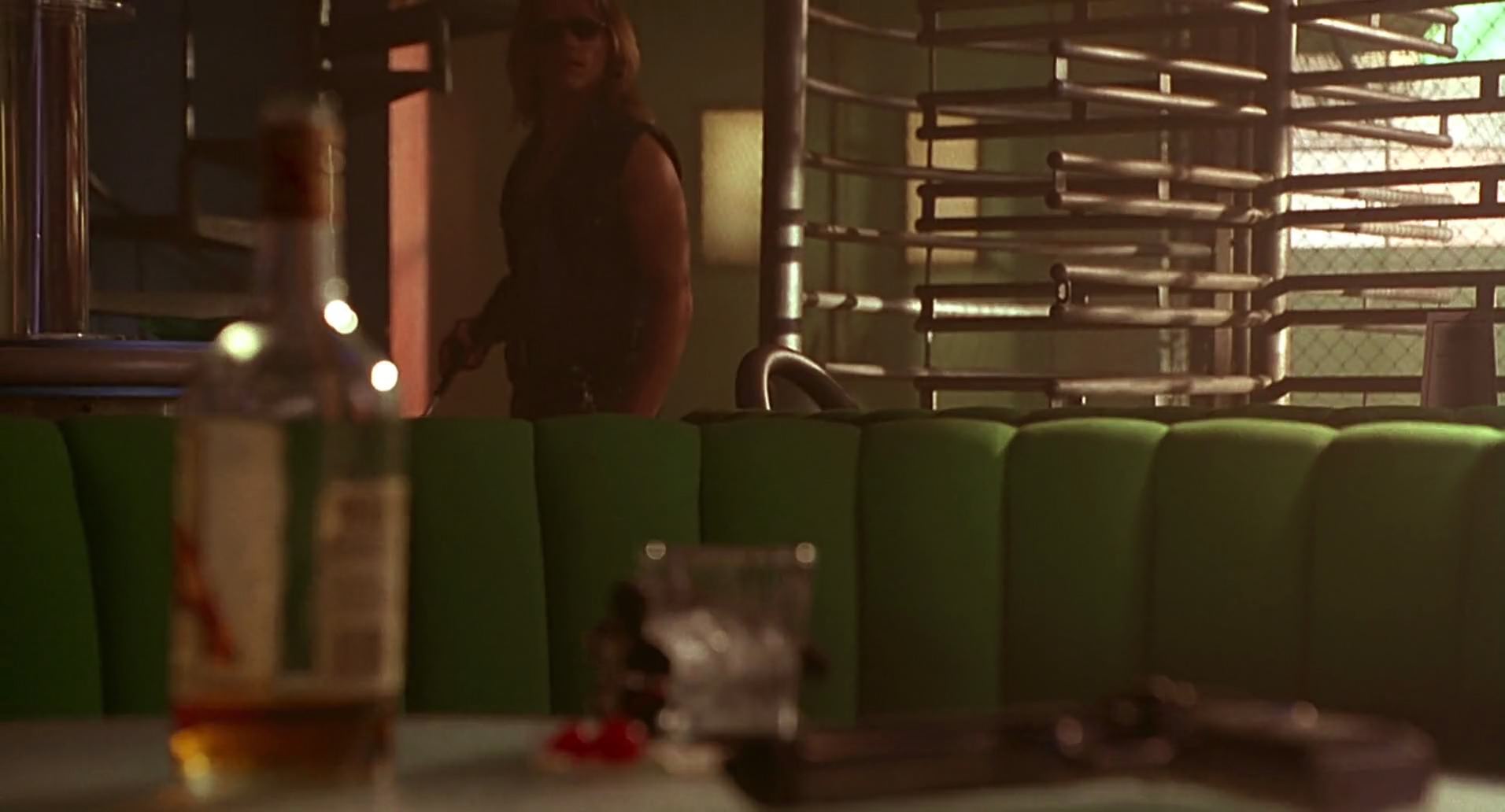 Barb Wire (1996) screencap 5772