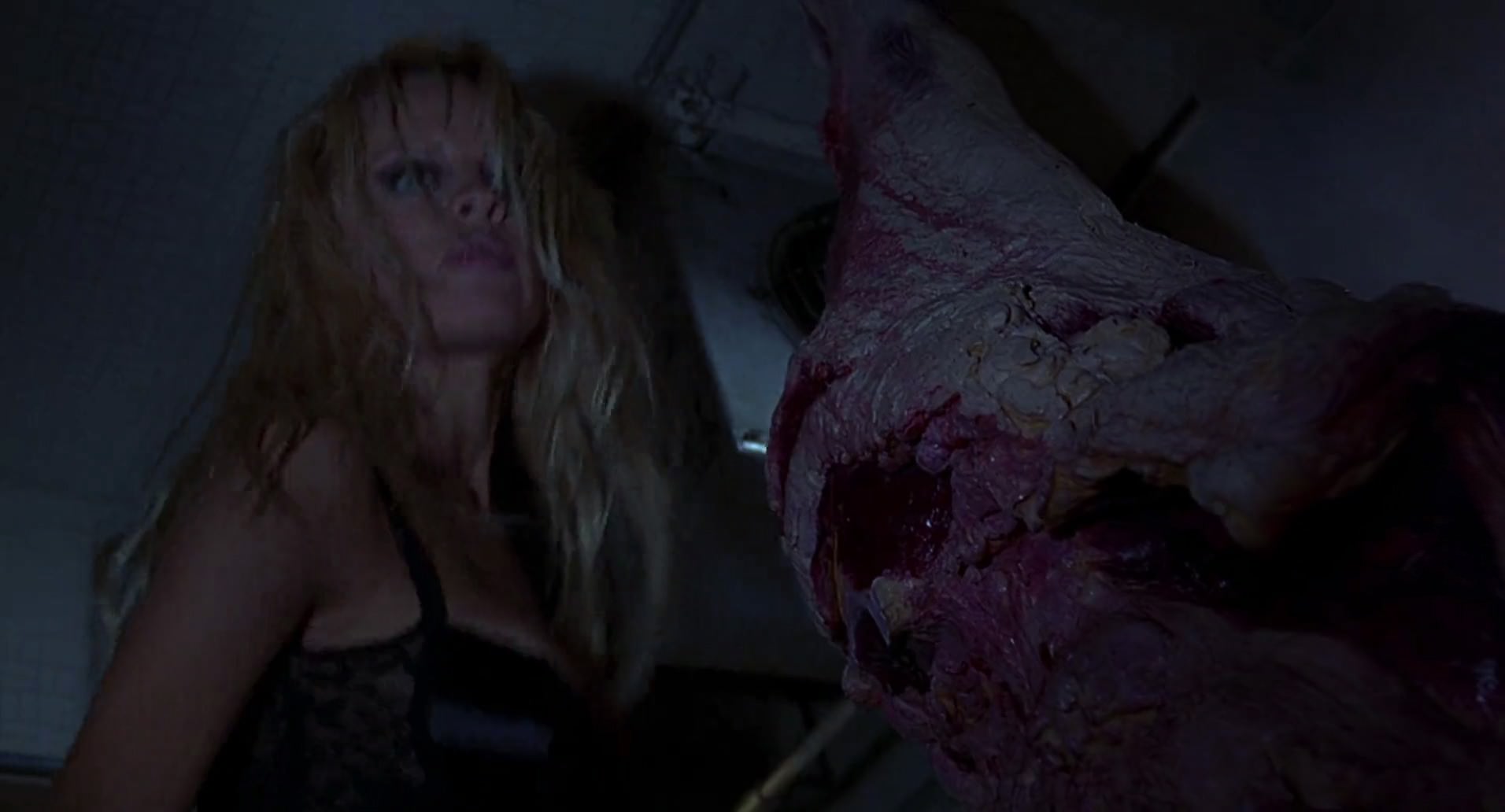 Barb Wire (1996) HD screenshot 578