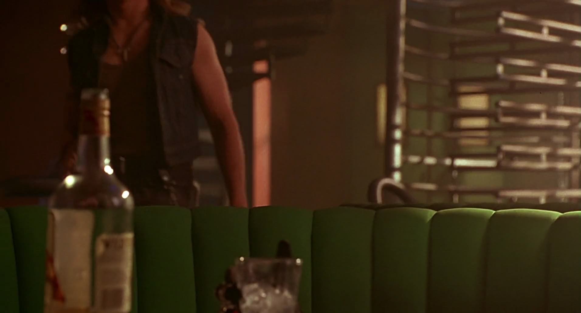 Barb Wire (1996) screencap 5781