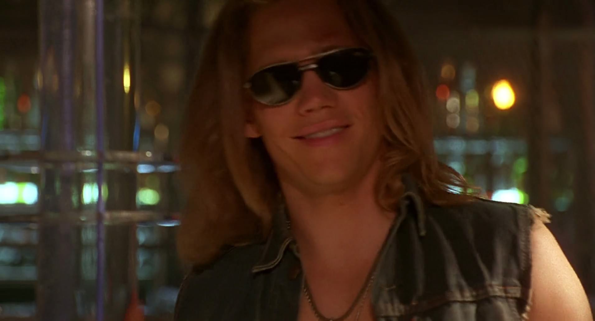 Barb Wire (1996) screencap 5784