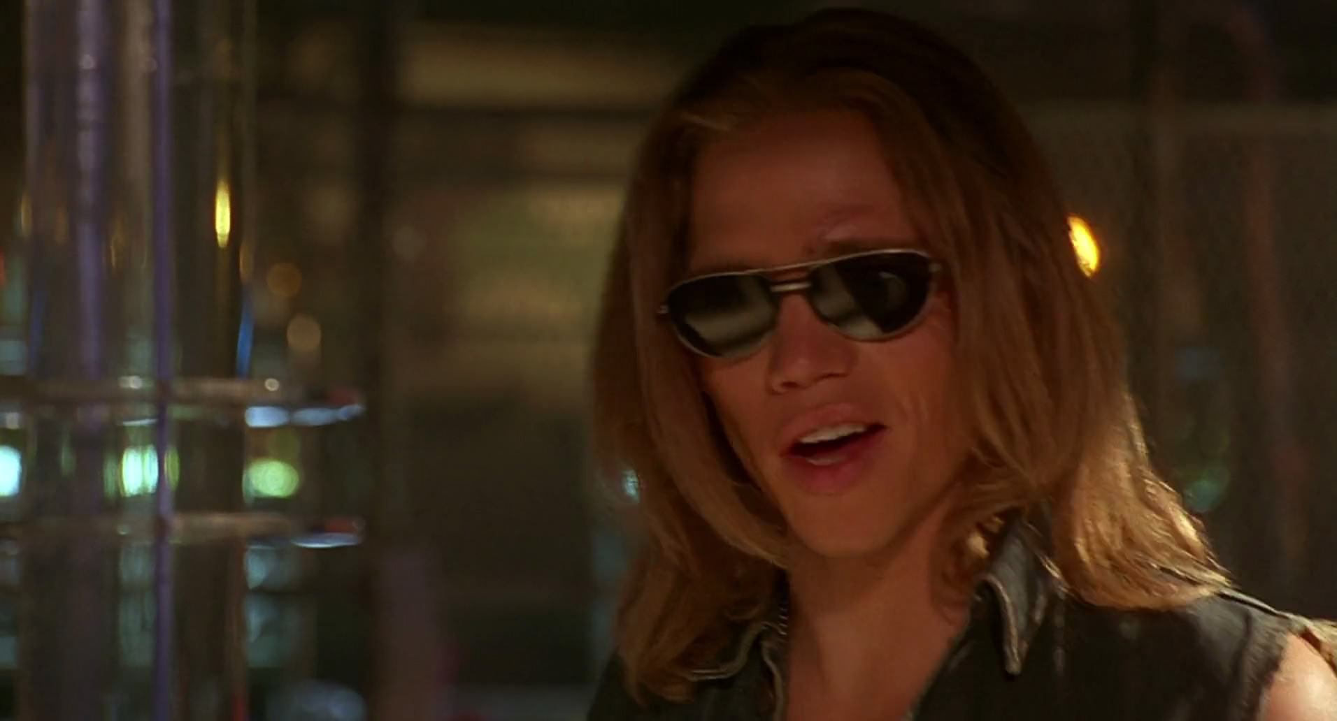 Barb Wire (1996) screencap 5787