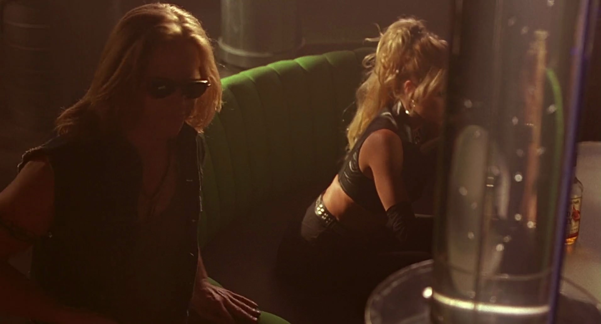 Barb Wire (1996) screencap 5811