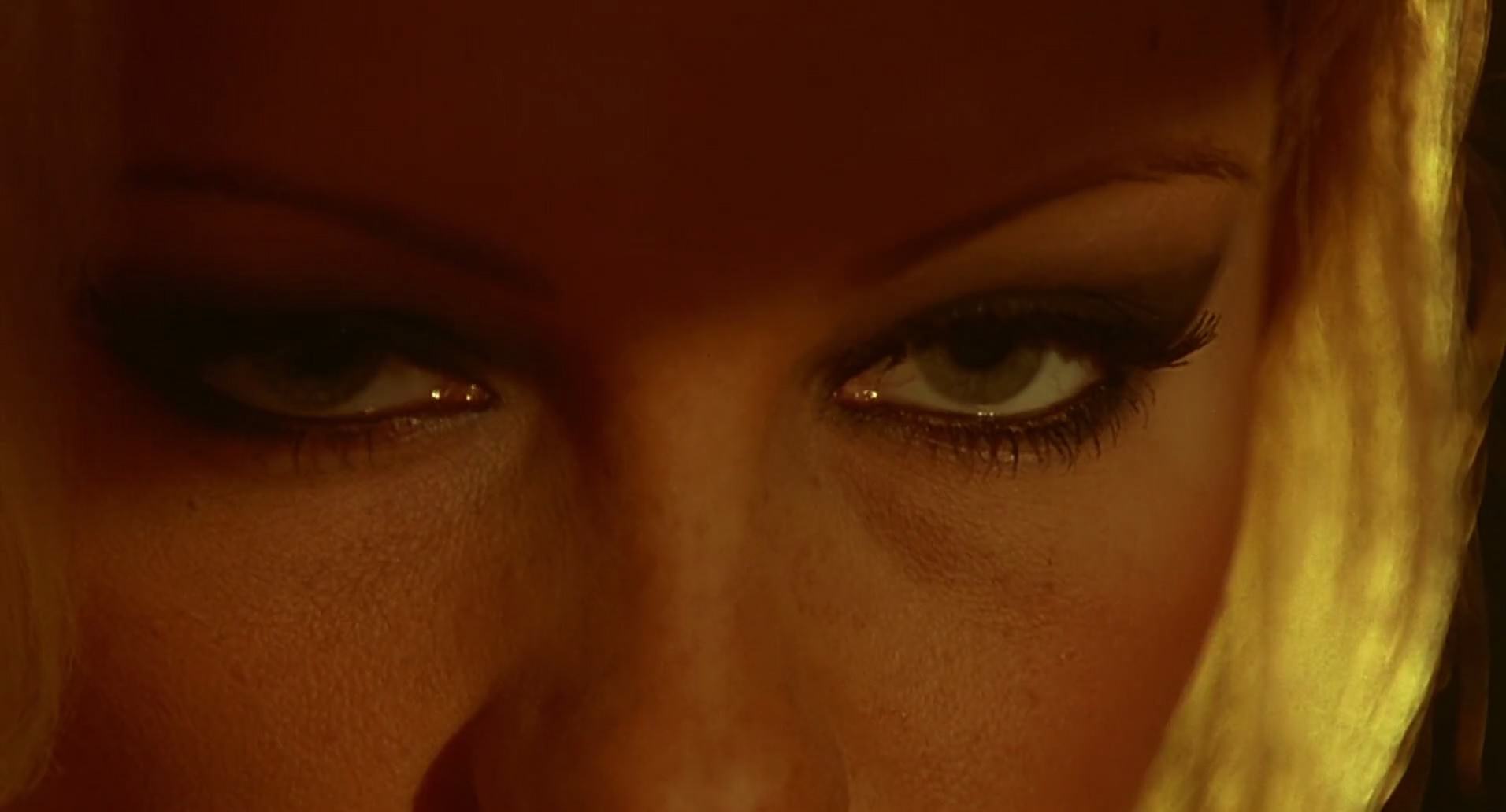Barb Wire (1996) HD screenshot 5834