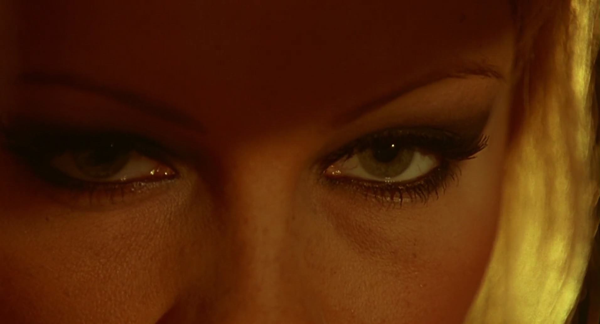 Barb Wire (1996) HD screenshot 5840