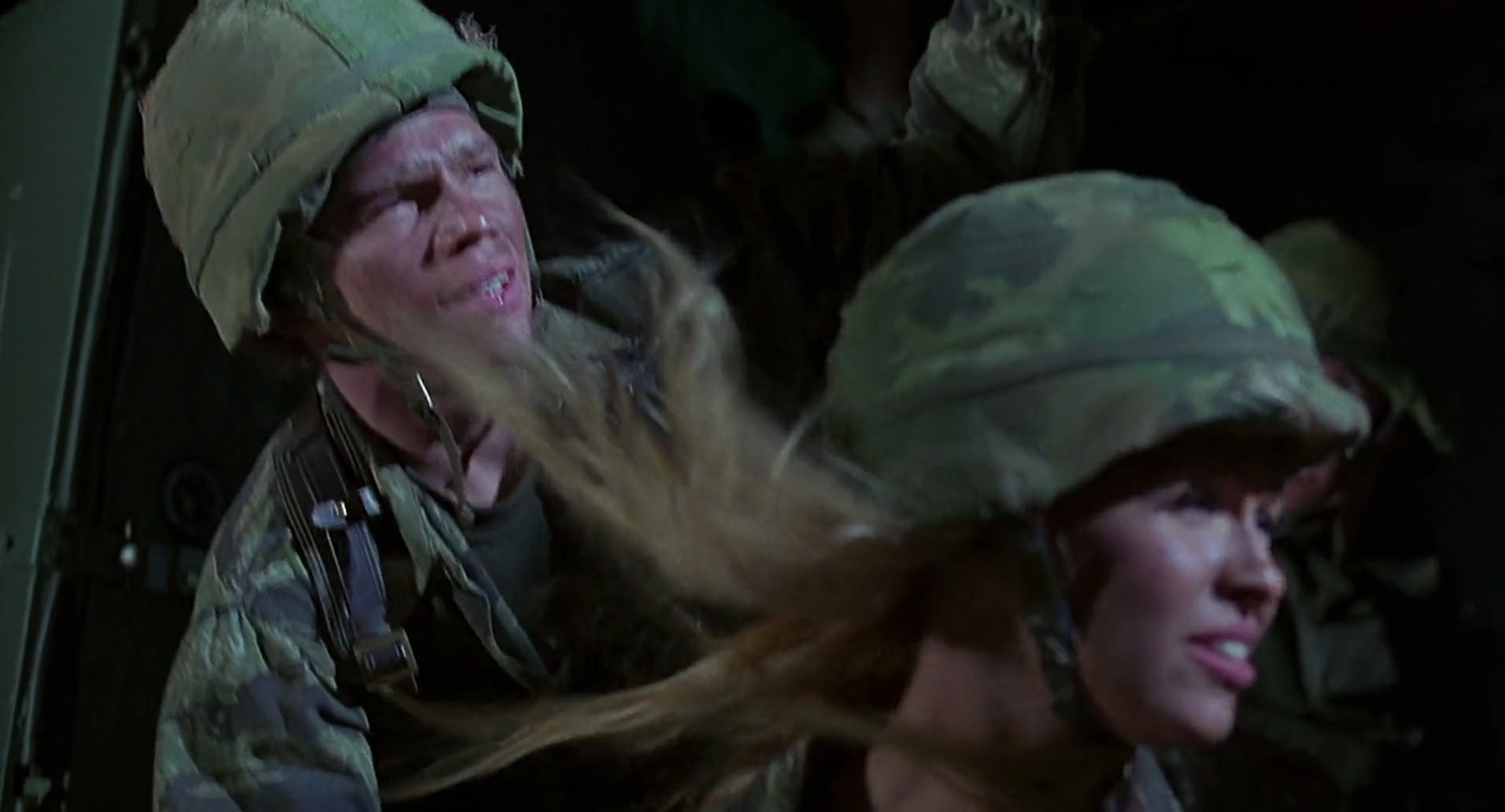 Barb Wire (1996) screencap 5874