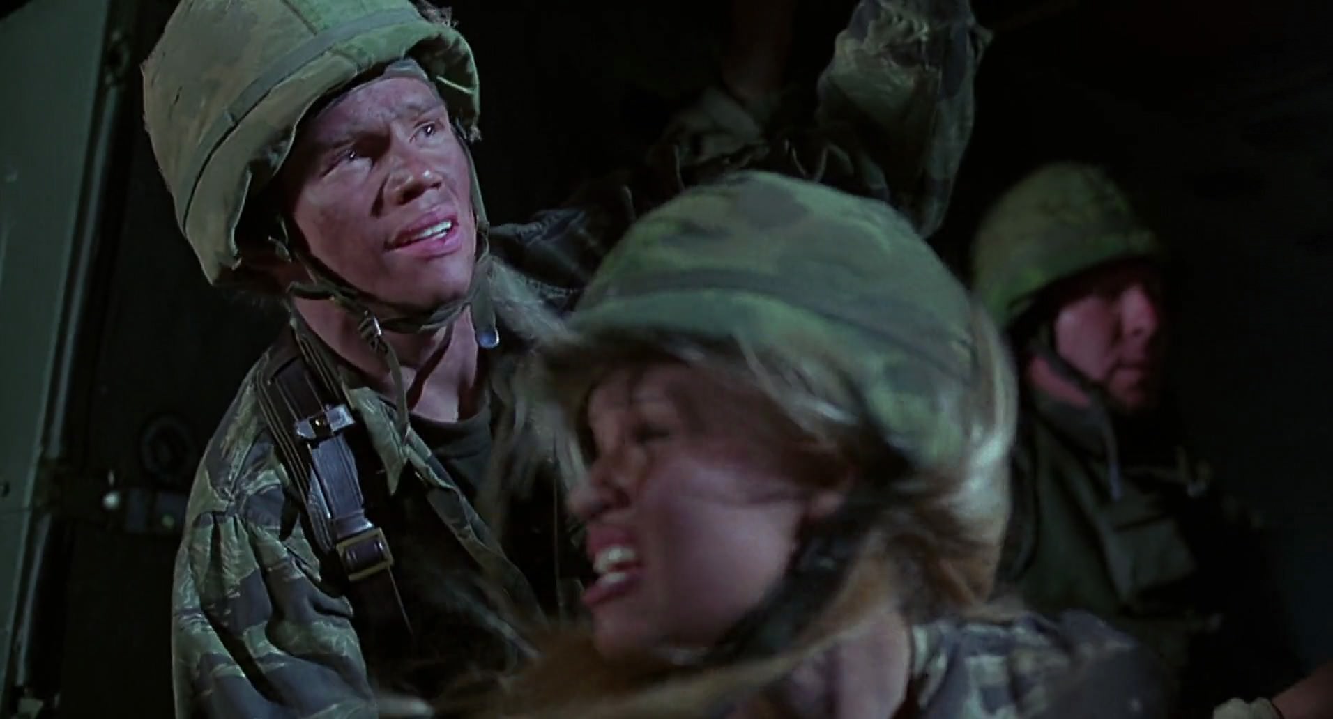 Barb Wire (1996) screencap 5877