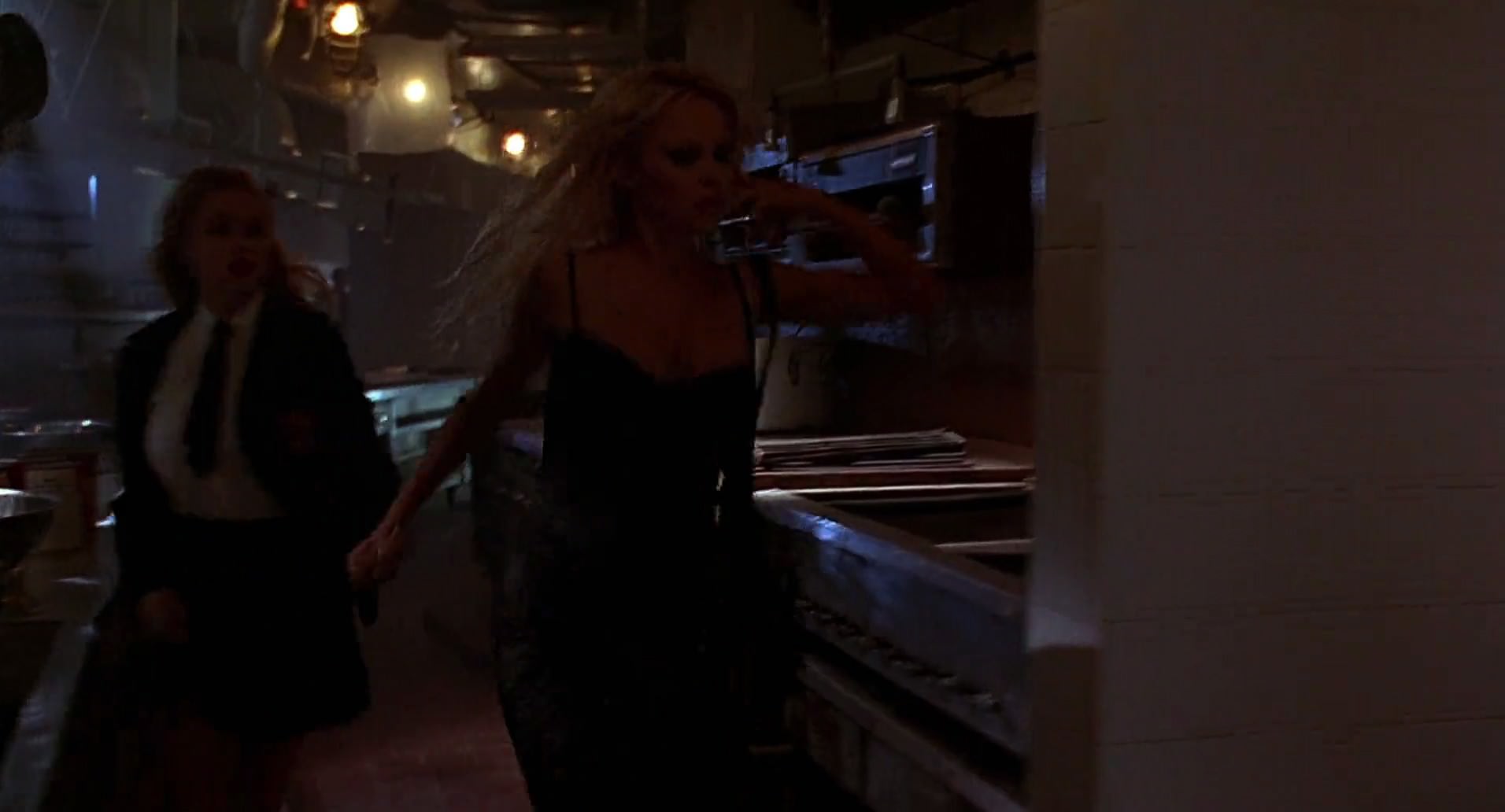 Barb Wire (1996) HD screenshot 590