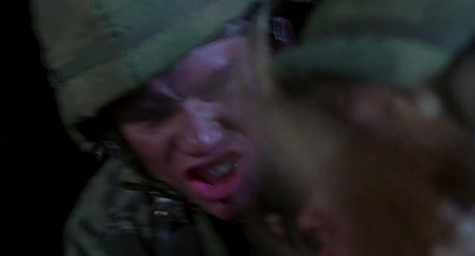 Barb Wire (1996) HD screenshot 5915