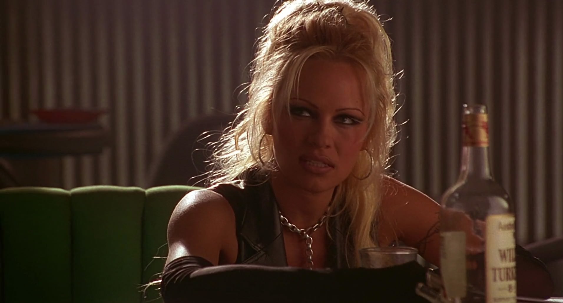 Barb Wire (1996) screencap 5997