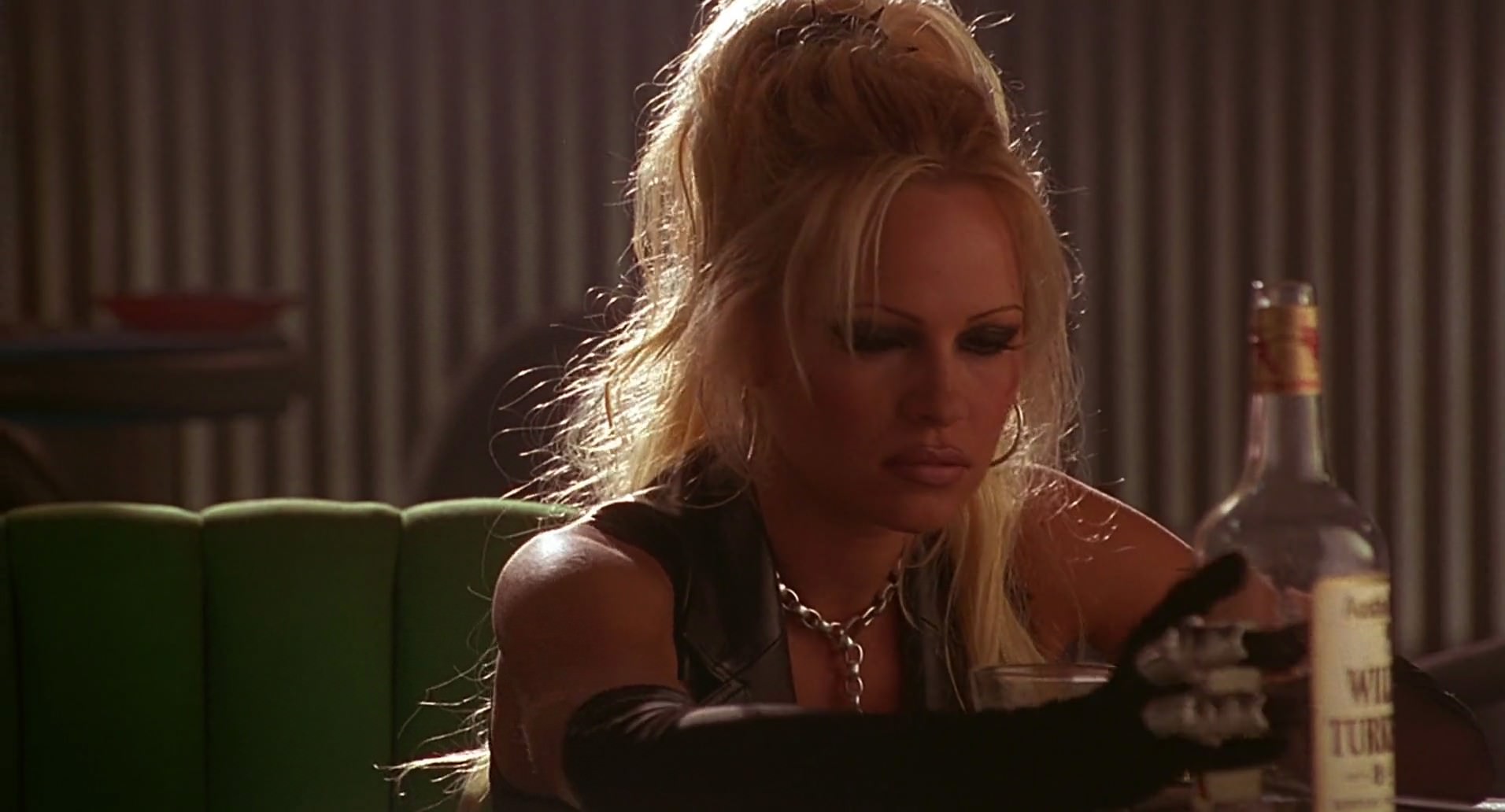 Barb Wire (1996) HD screenshot 5999