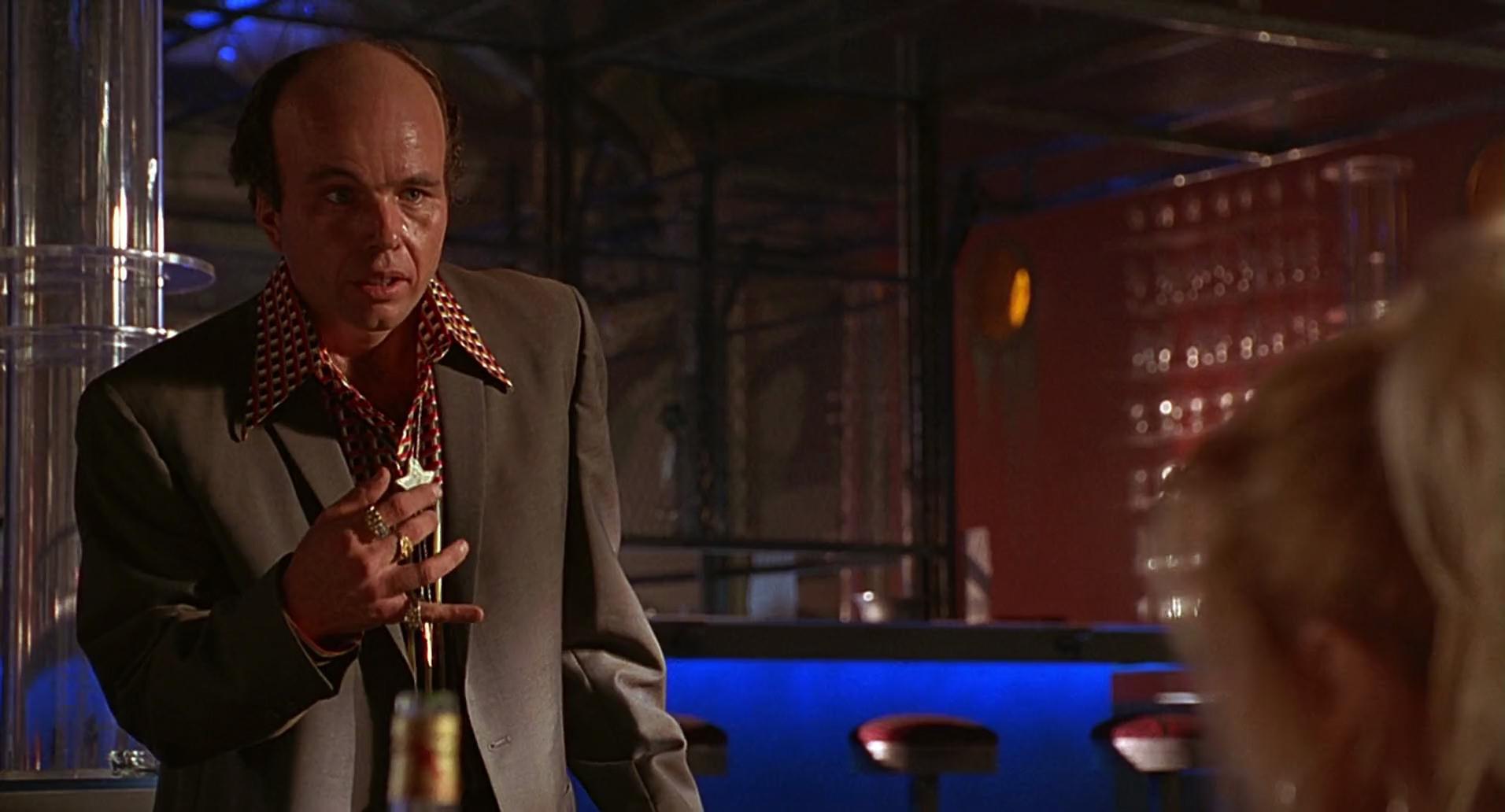 Barb Wire (1996) screencap 6012