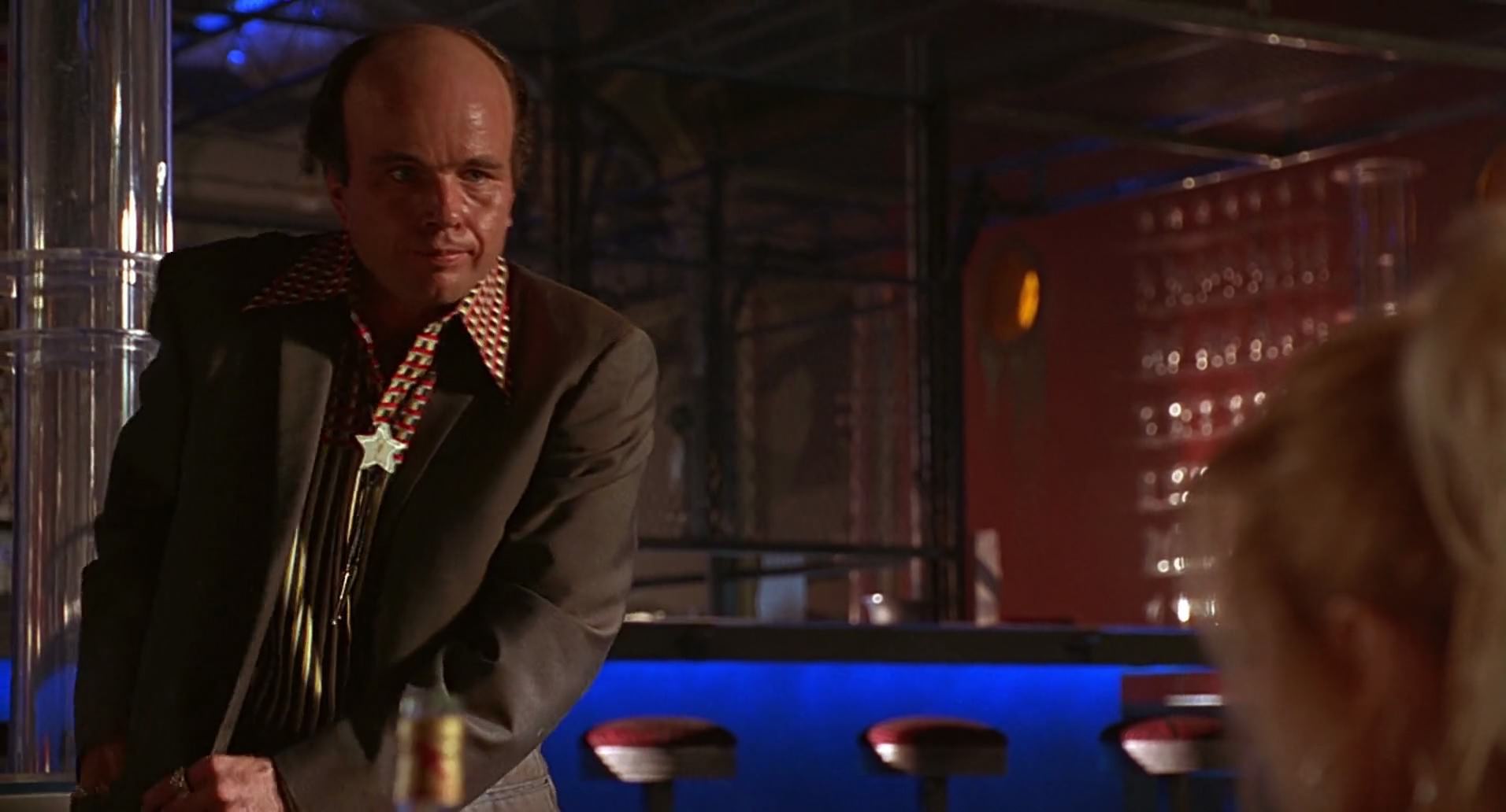 Barb Wire (1996) screencap 6015