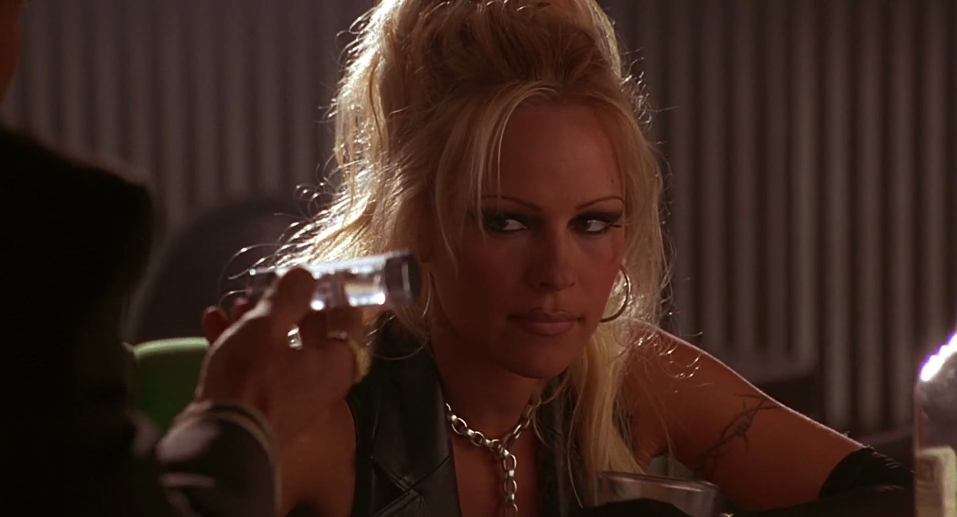 Barb Wire (1996) HD screenshot 6026