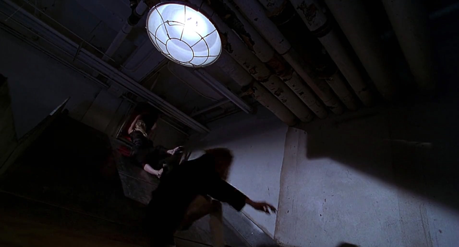Barb Wire (1996) screencap 603