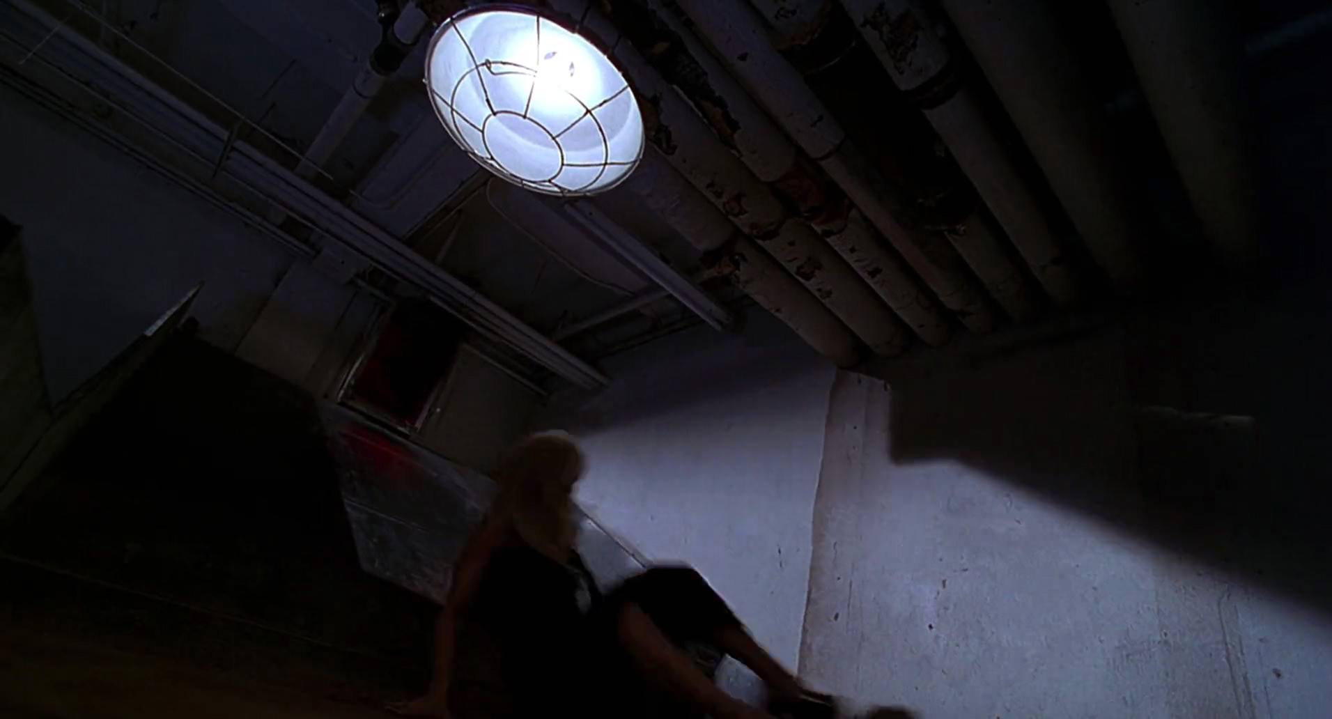Barb Wire (1996) HD screenshot 605