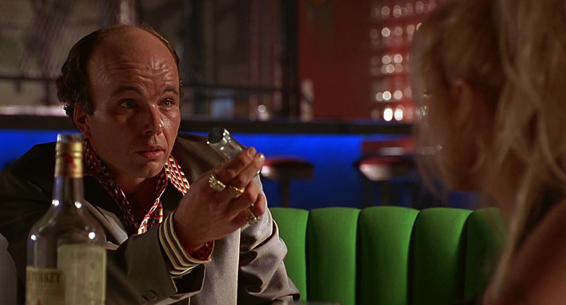 Barb Wire (1996) screencap 6054