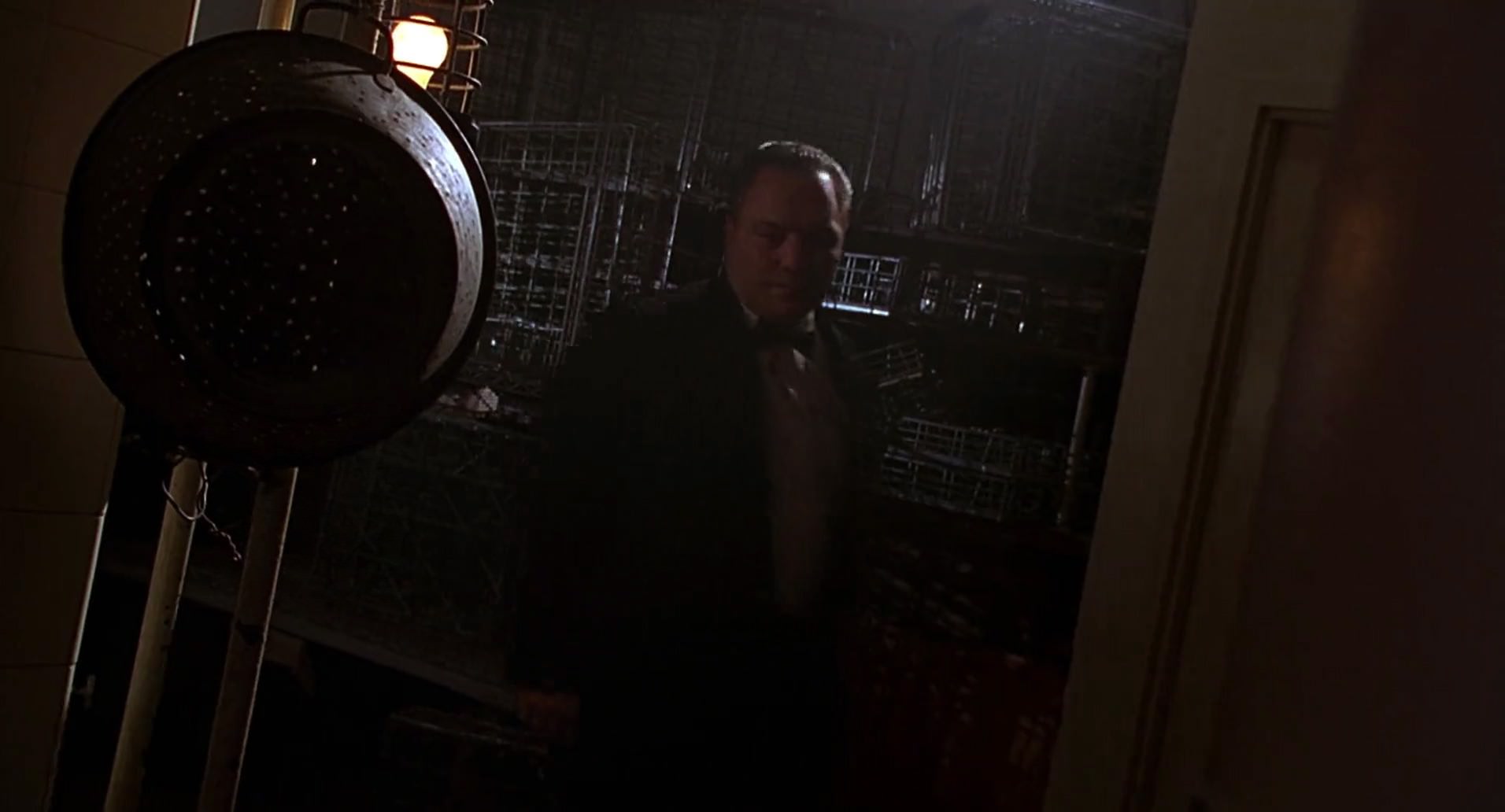 Barb Wire (1996) screencap 609