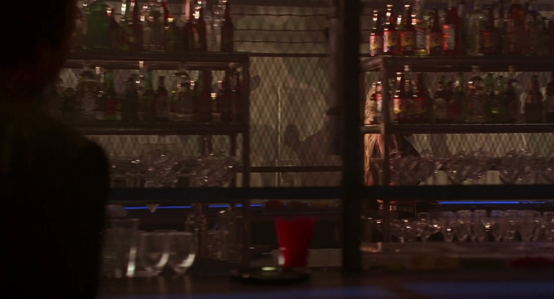 Barb Wire (1996) screencap 6150