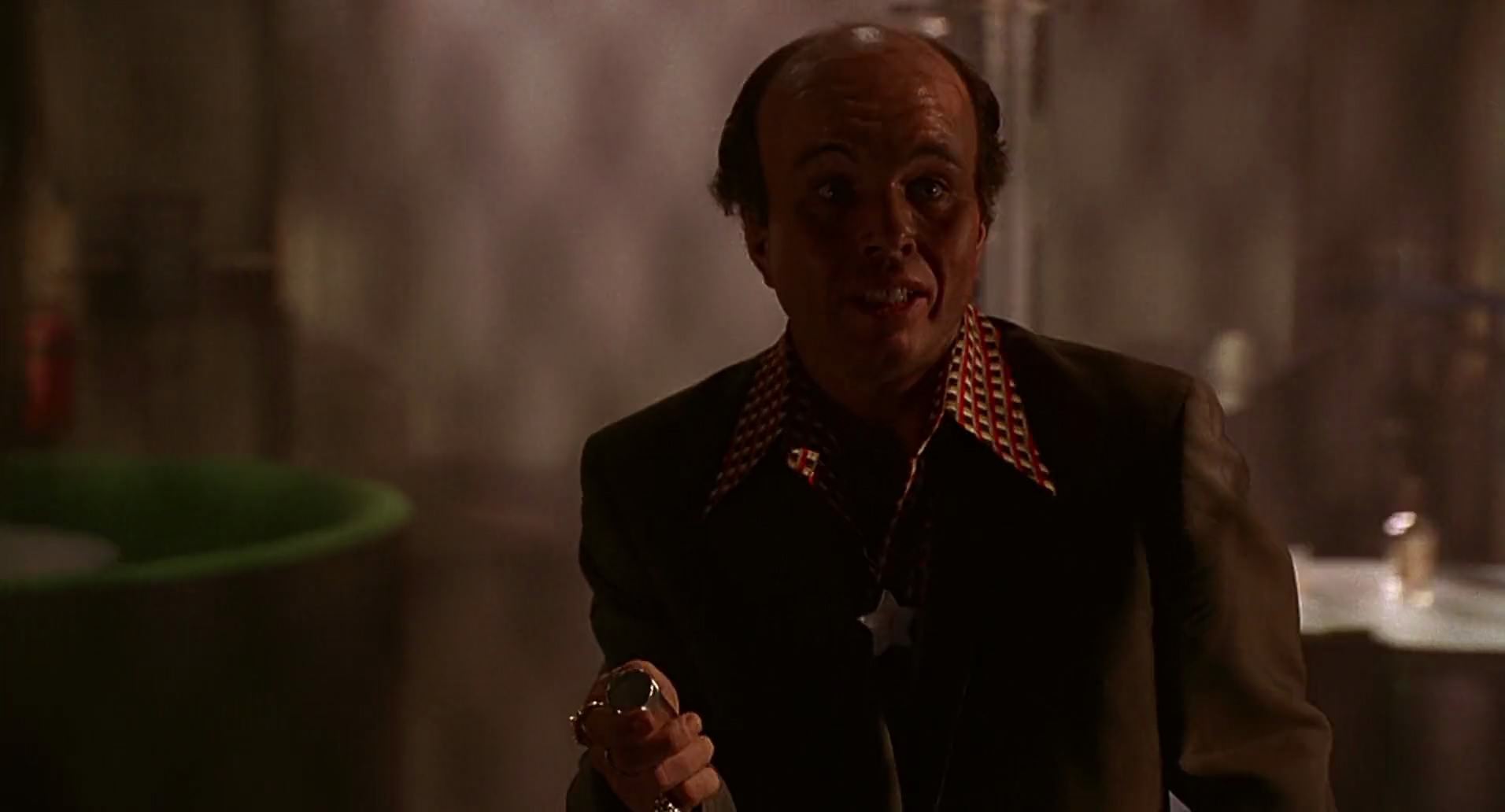 Barb Wire (1996) screencap 6153