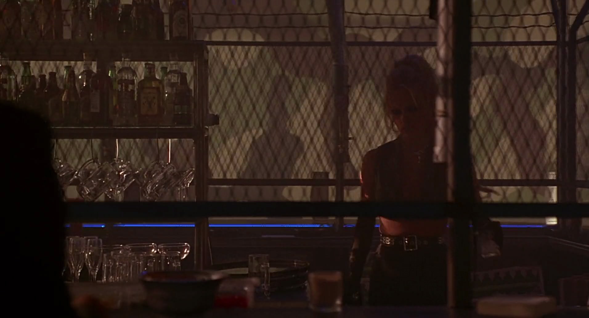 Barb Wire (1996) screencap 6156