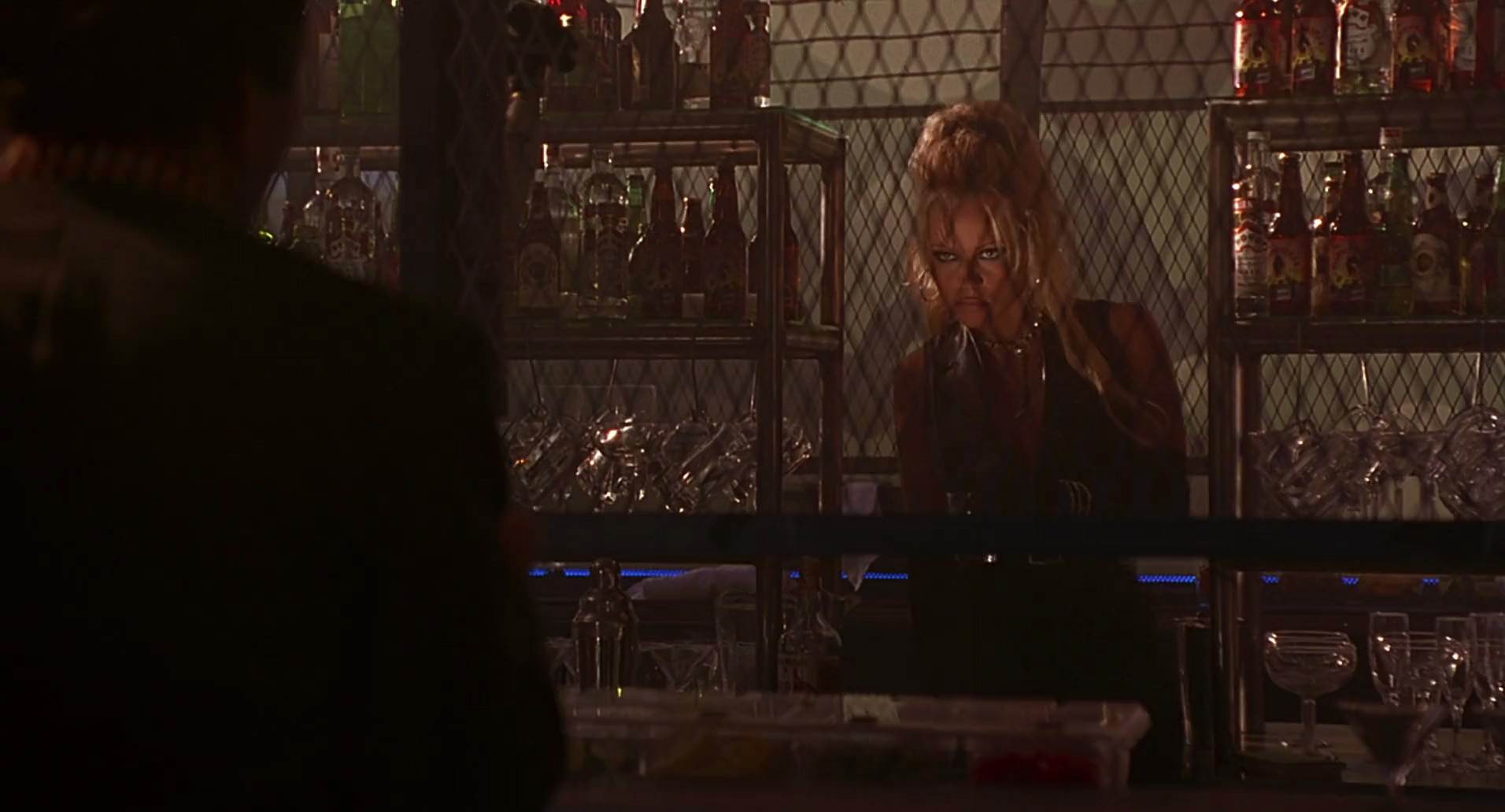 Barb Wire (1996) screencap 6168