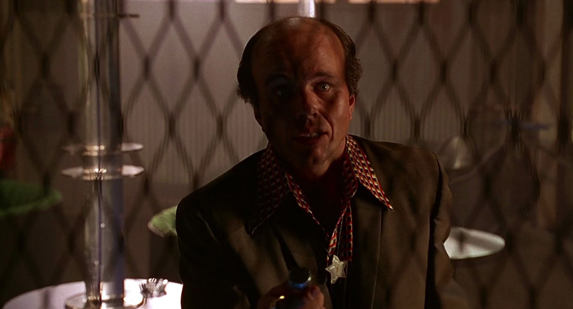 Barb Wire (1996) HD screenshot 6170
