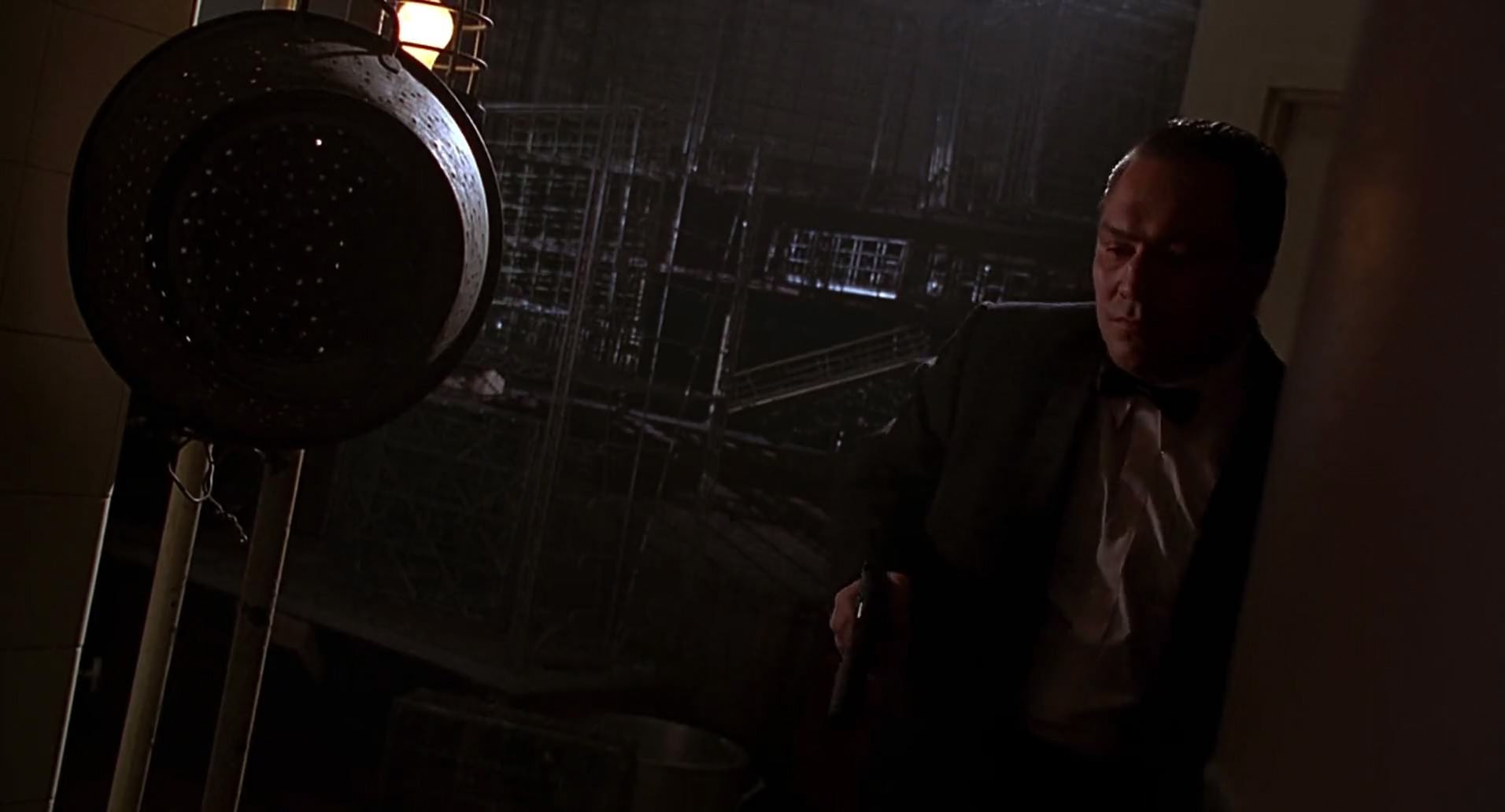 Barb Wire (1996) screencap 618