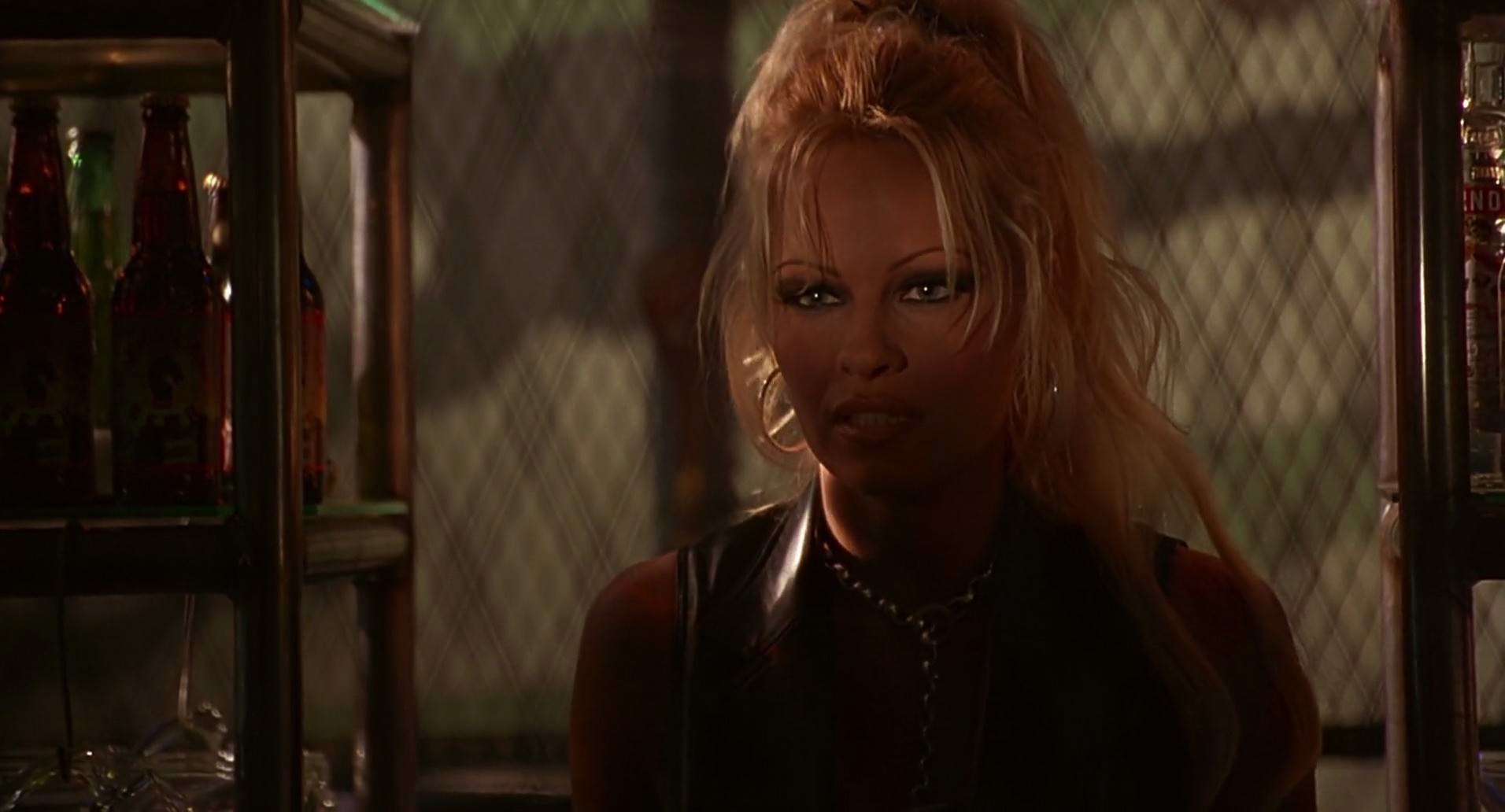 Barb Wire (1996) screencap 6186