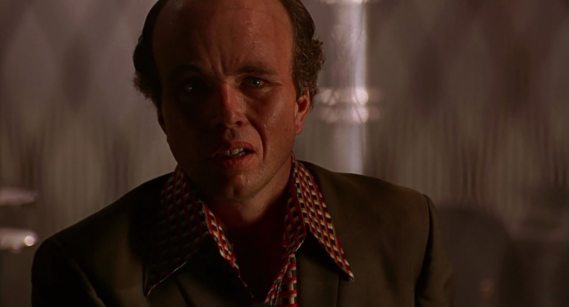 Barb Wire (1996) screencap 6234
