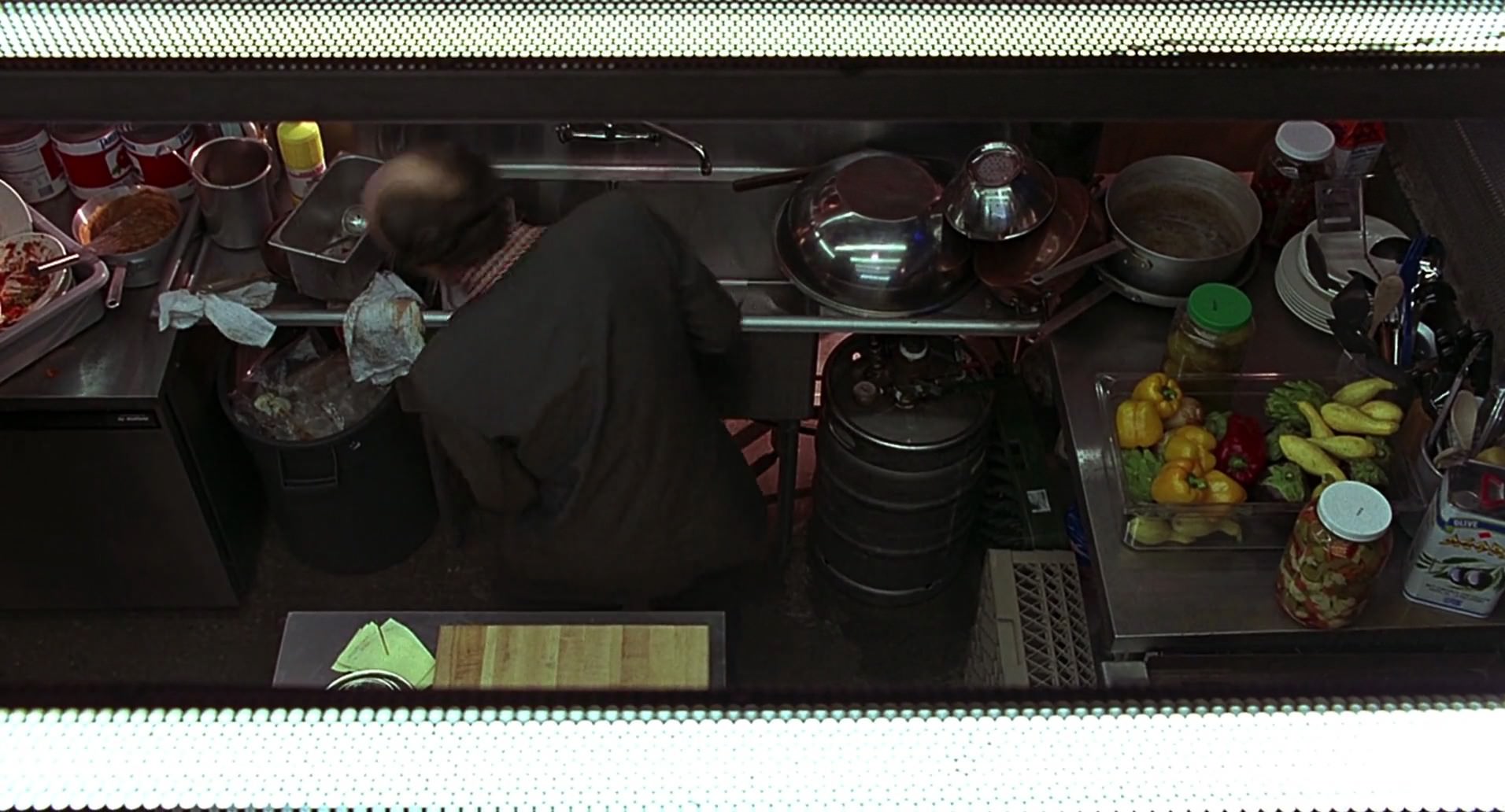 Barb Wire (1996) screencap 6267
