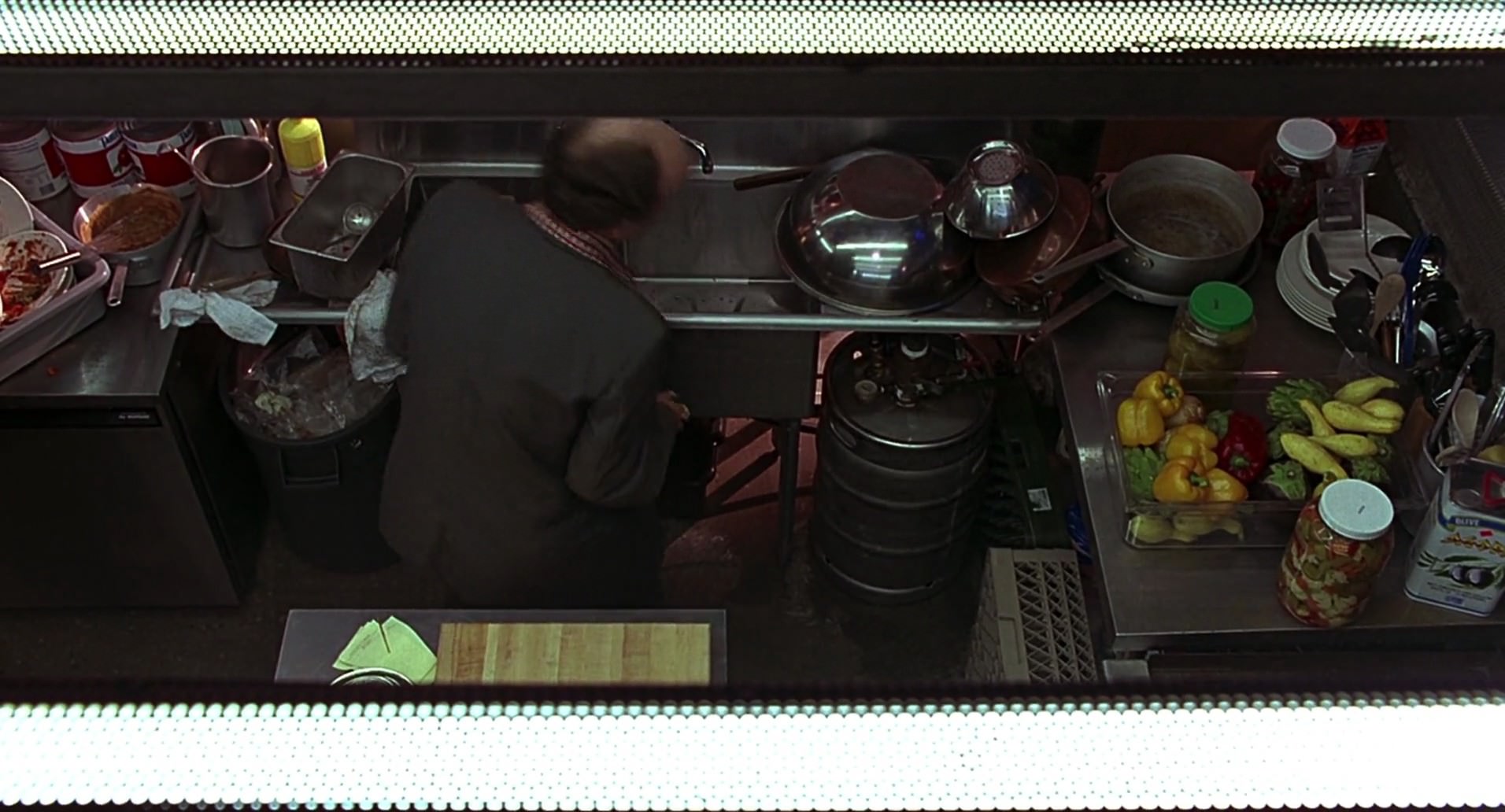 Barb Wire (1996) screencap 6270