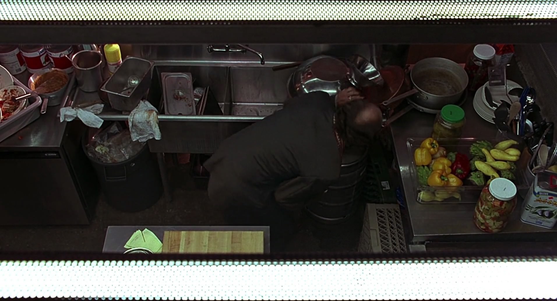 Barb Wire (1996) screencap 6273