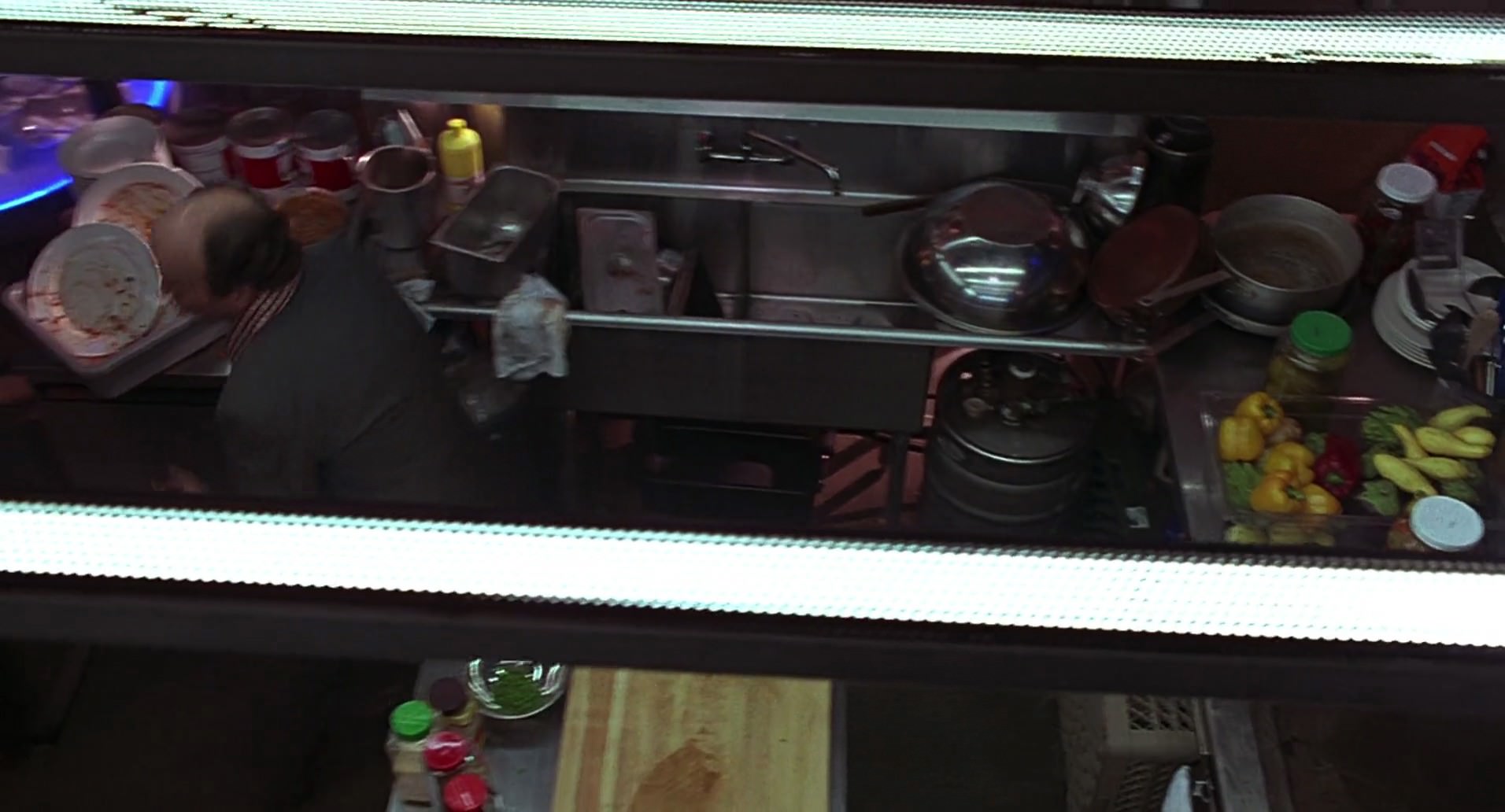 Barb Wire (1996) screencap 6288