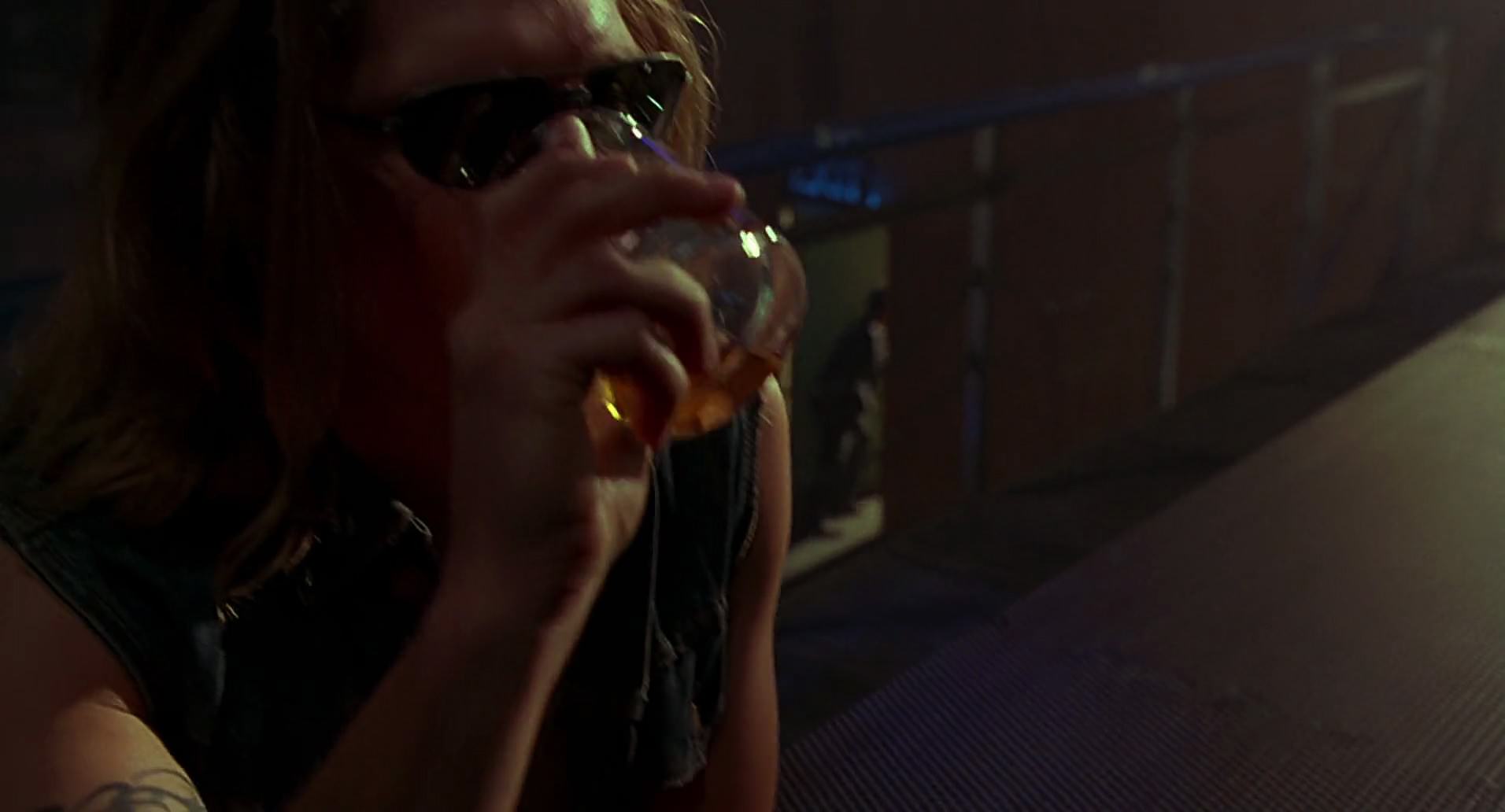 Barb Wire (1996) HD screenshot 6299