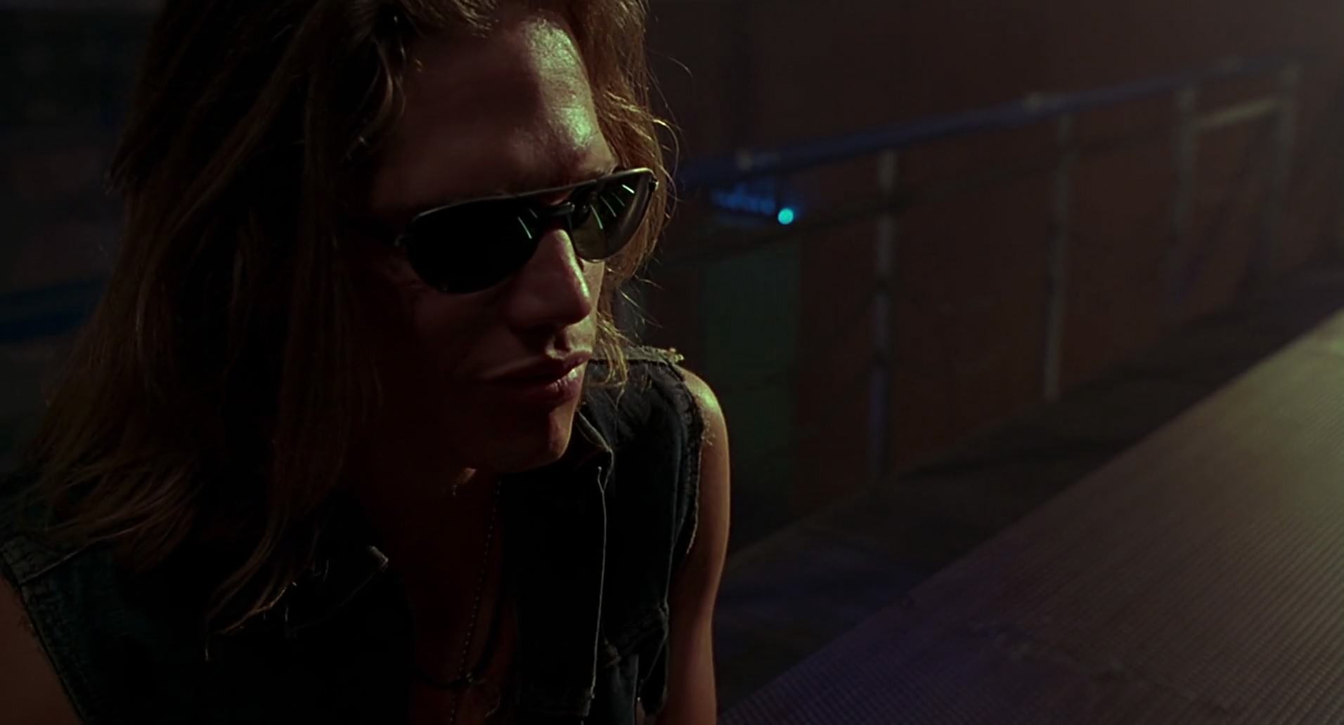 Barb Wire (1996) HD screenshot 6302
