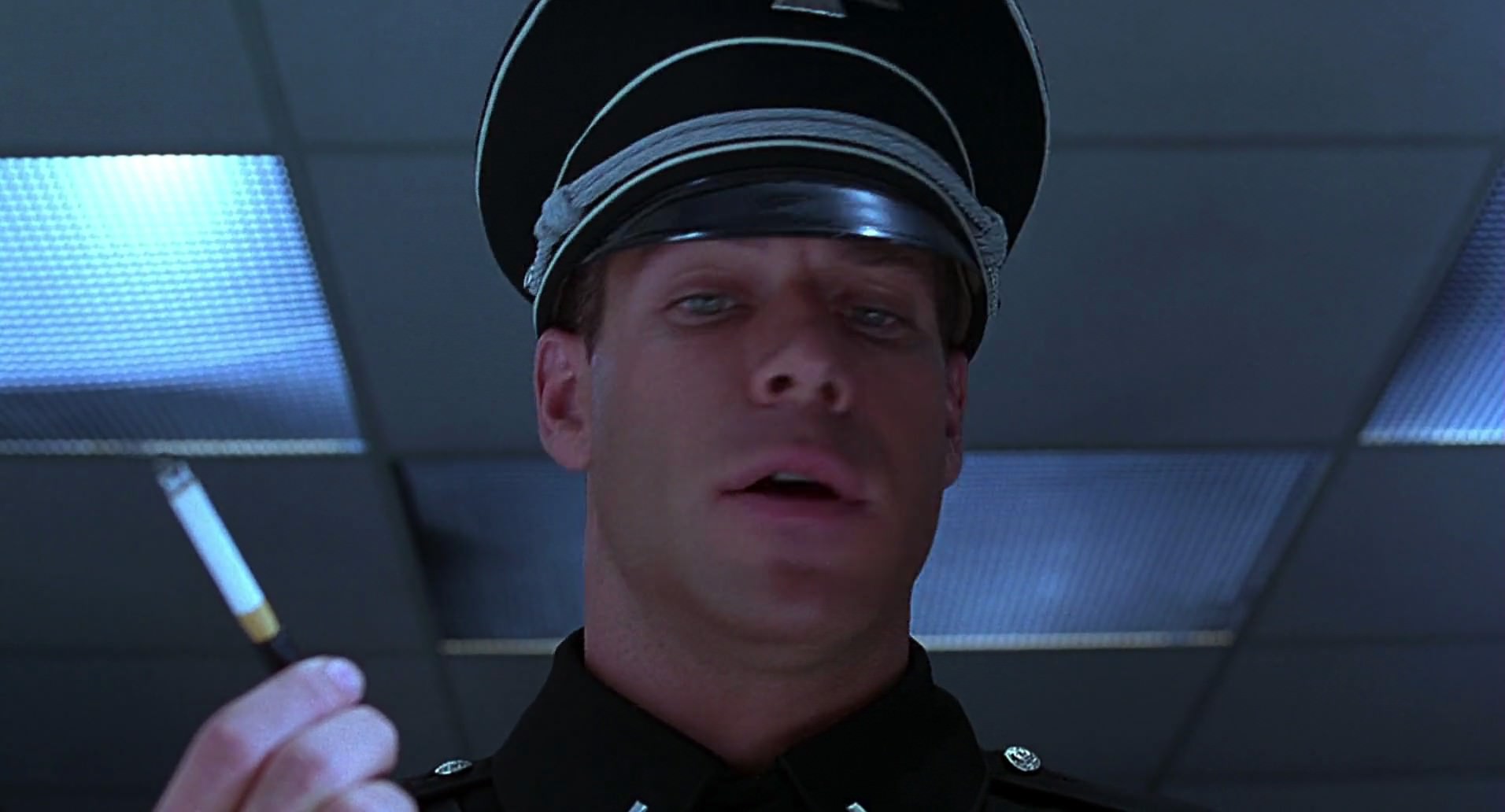 Barb Wire (1996) screencap 6330