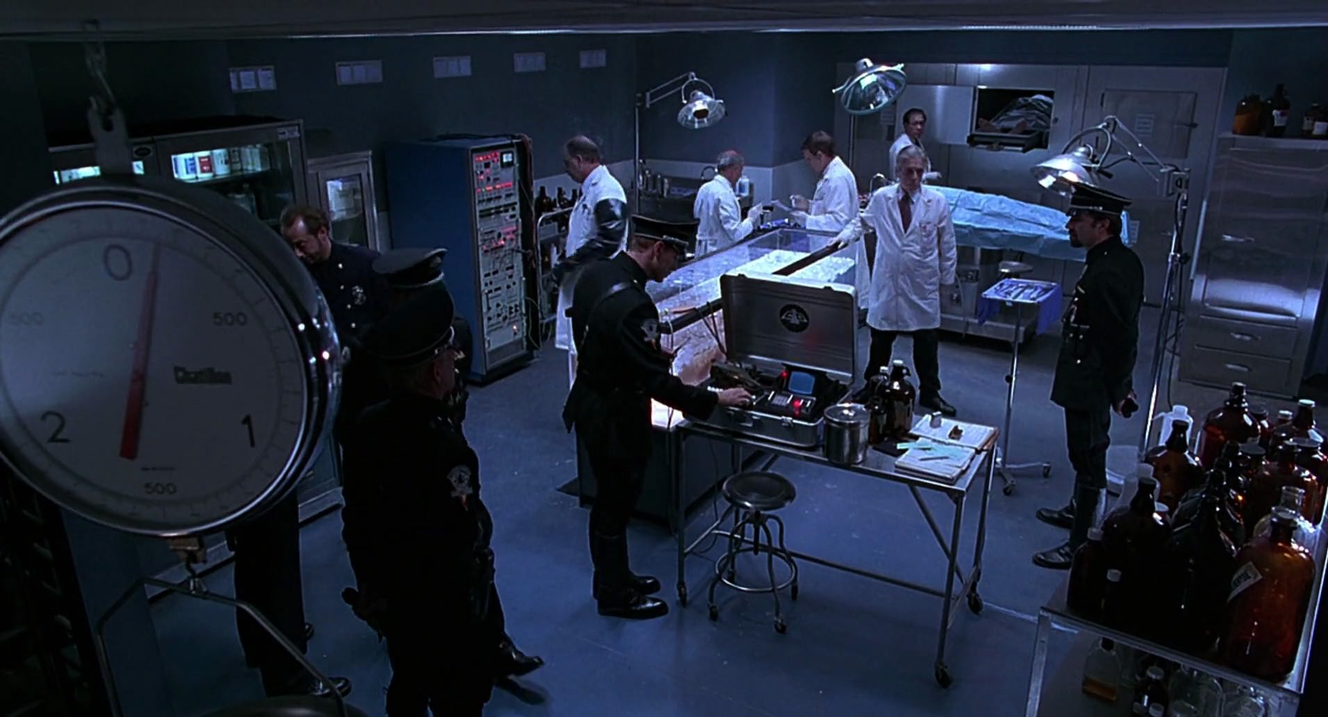 Barb Wire (1996) HD screenshot 6350