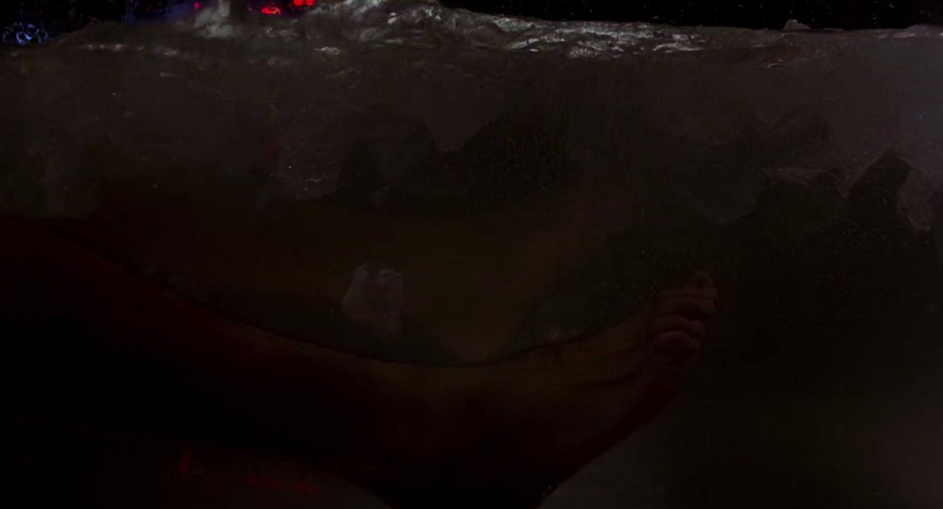 Barb Wire (1996) screencap 6372