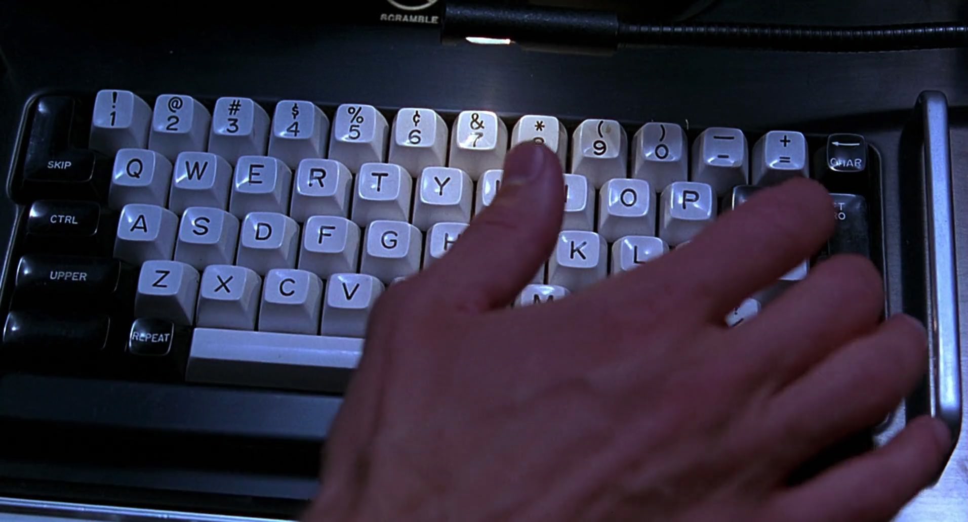 Barb Wire (1996) screencap 6384
