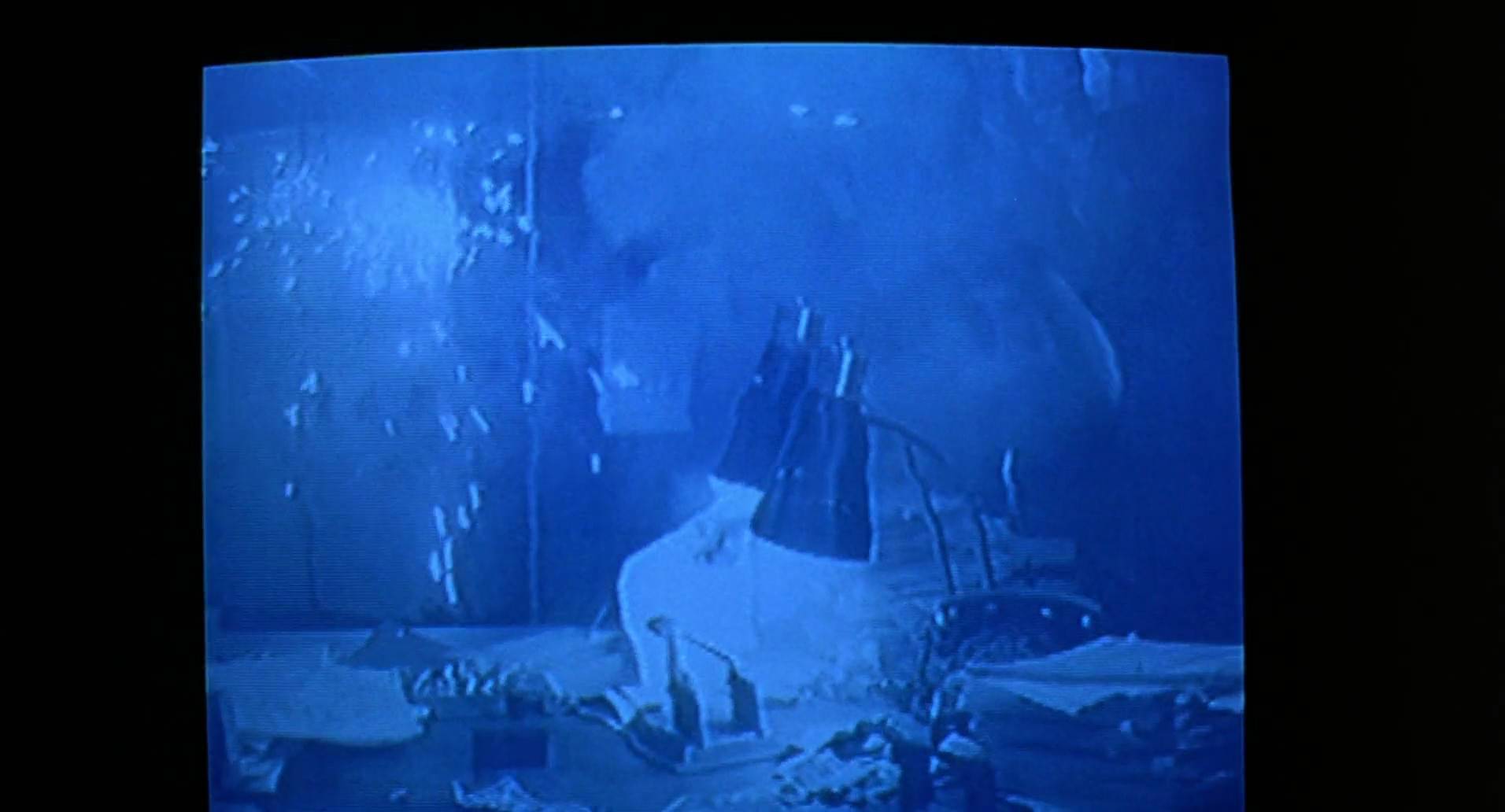 Barb Wire (1996) screencap 6399