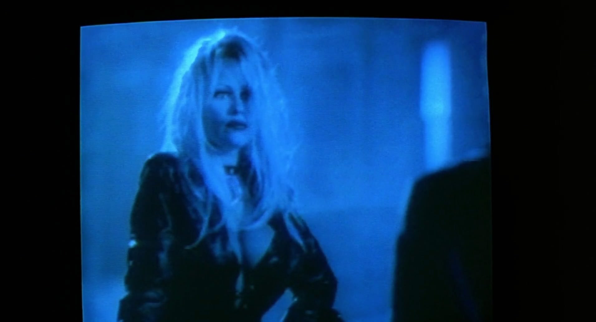 Barb Wire (1996) HD screenshot 6404