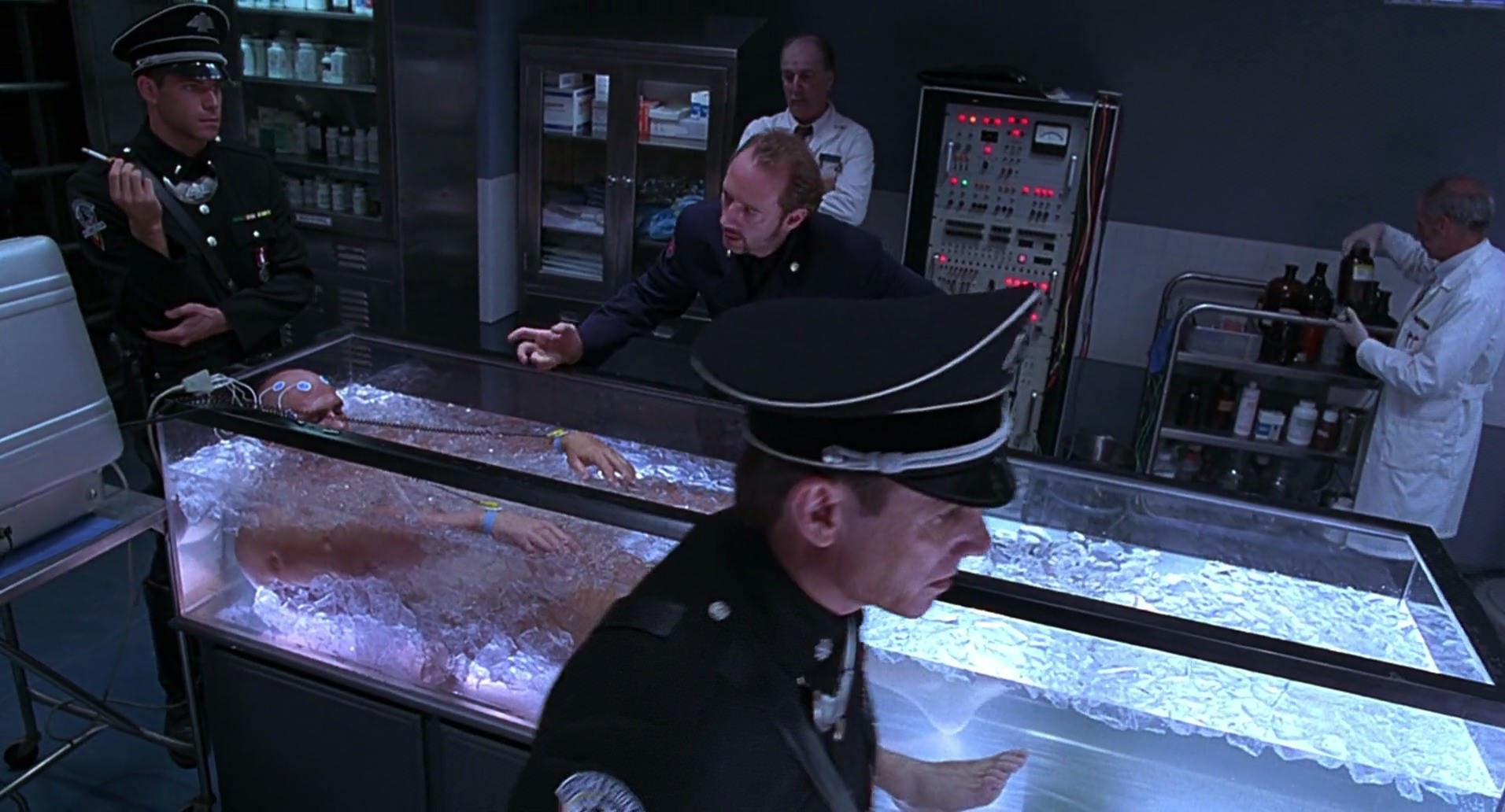 Barb Wire (1996) HD screenshot 6449