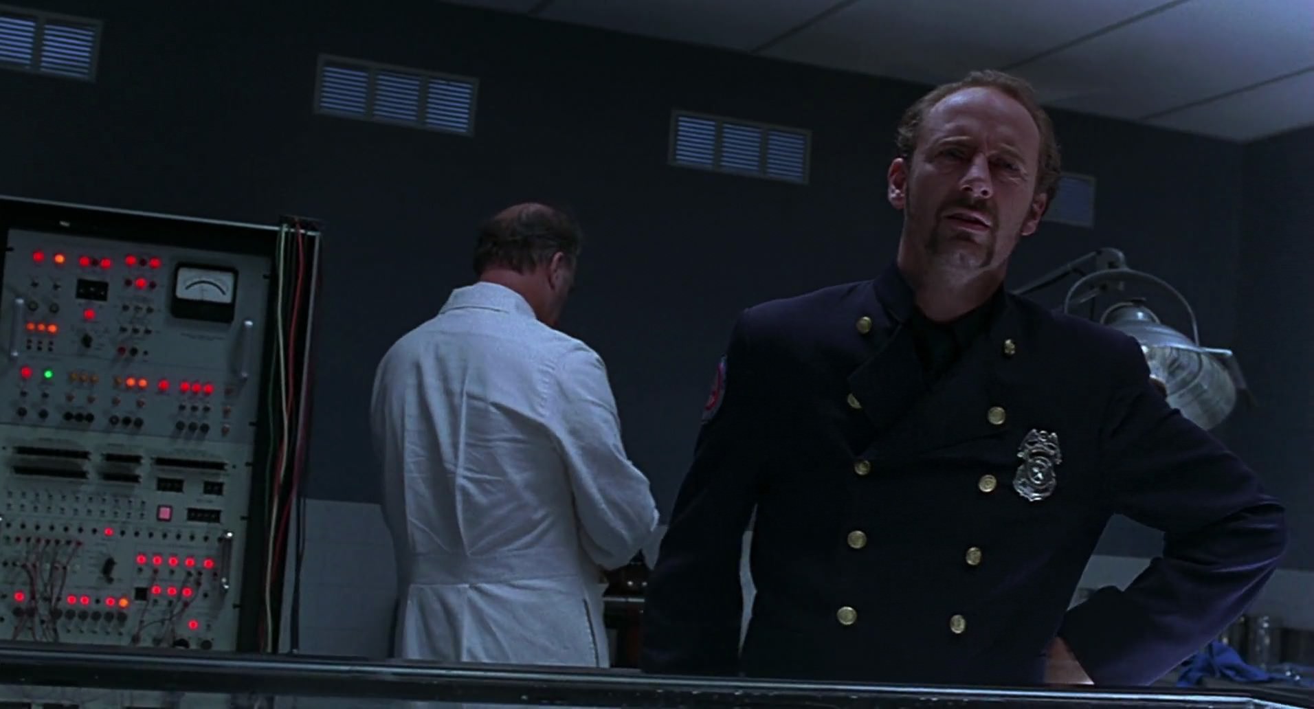Barb Wire (1996) screencap 6468