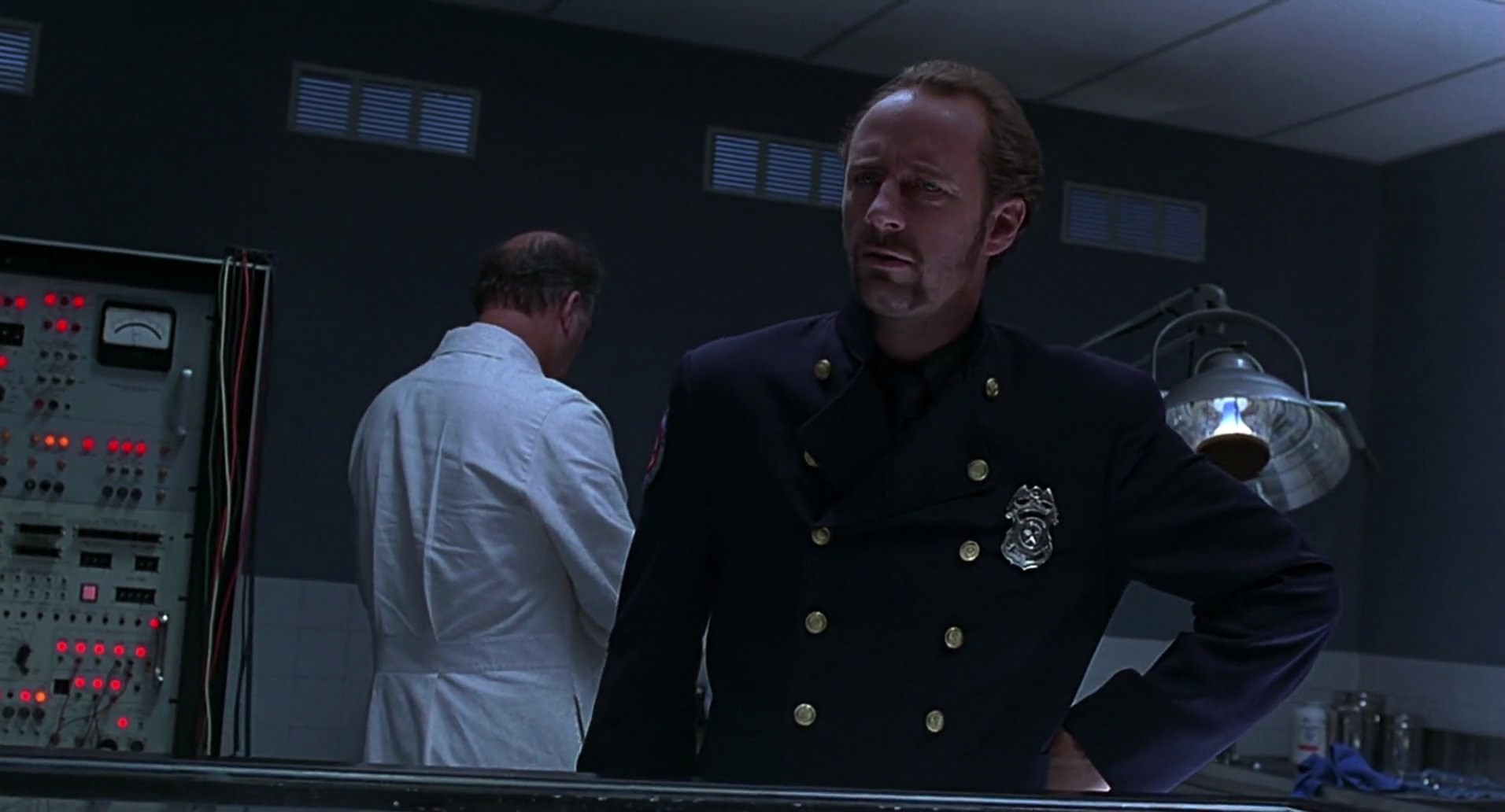 Barb Wire (1996) screencap 6471