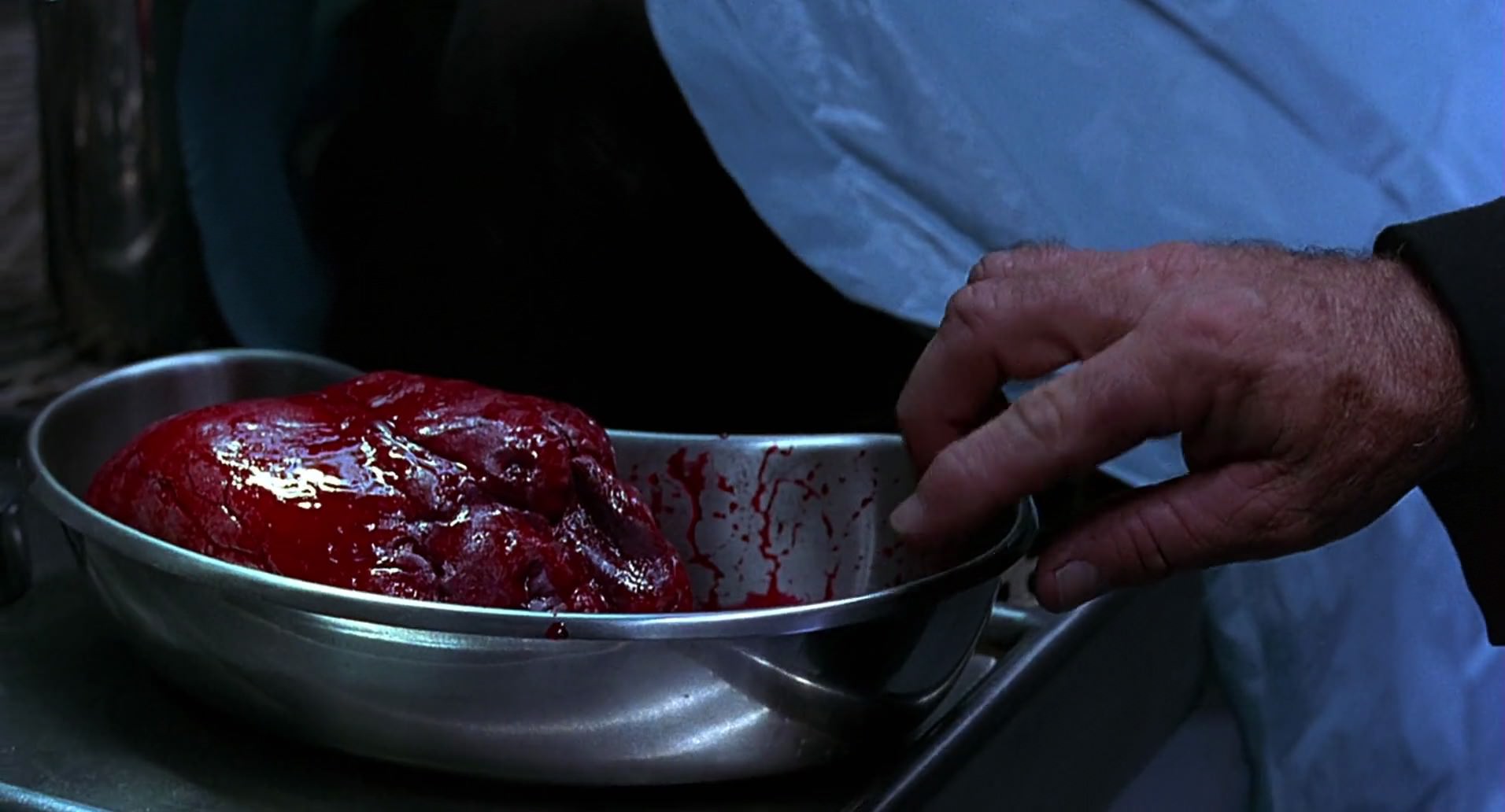 Barb Wire (1996) screencap 6498