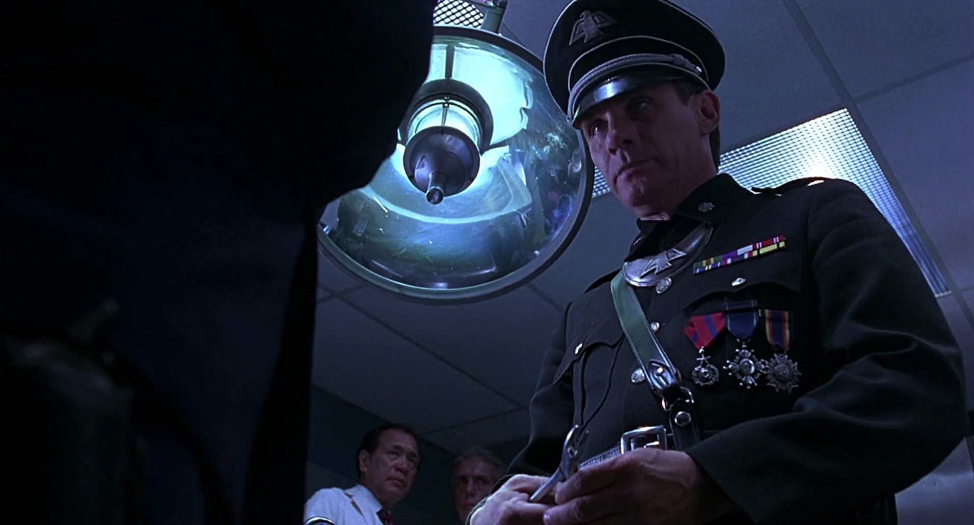 Barb Wire (1996) screencap 6513
